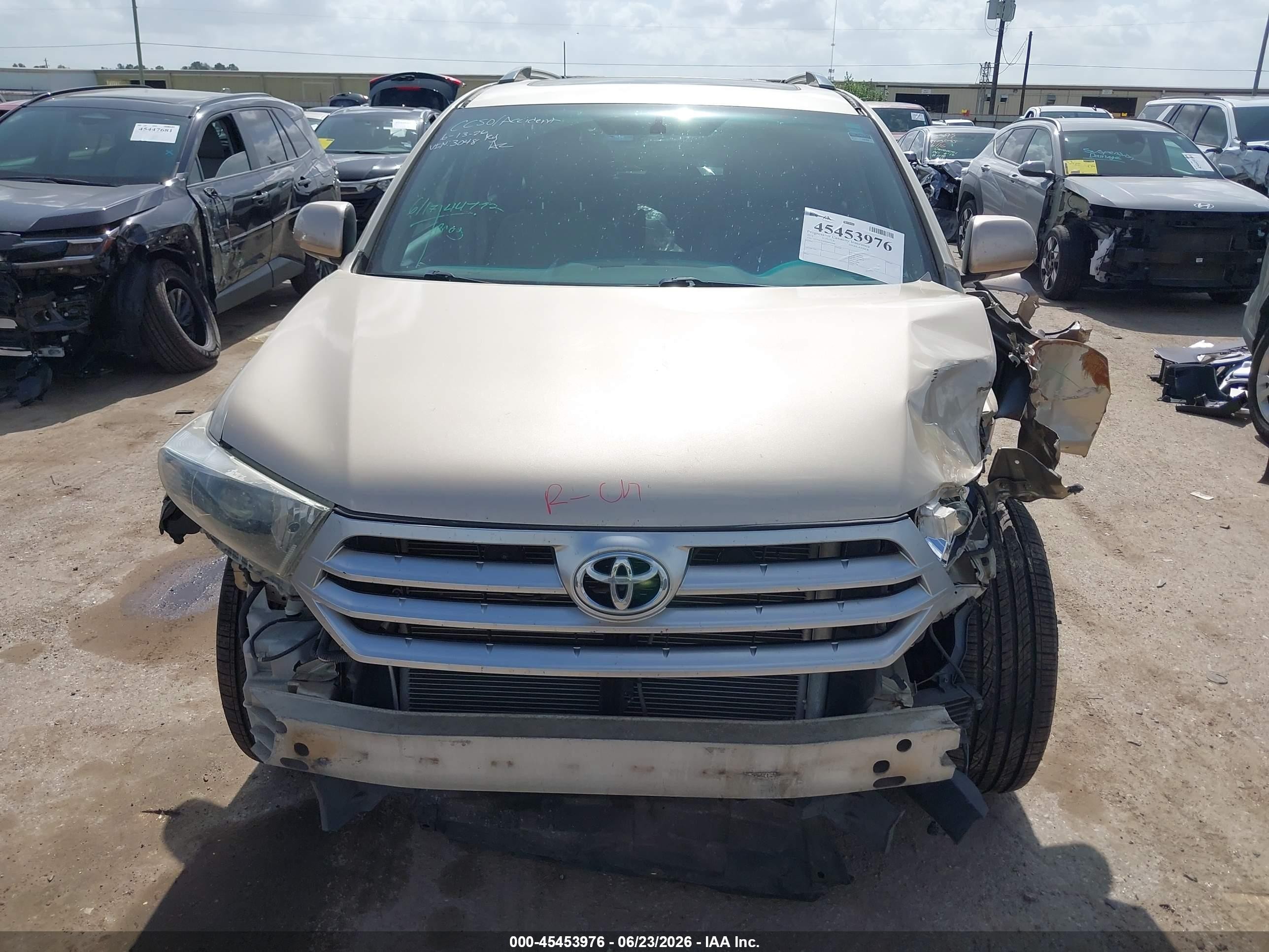 2011 Toyota Highlander Limited V6 Champagne vin: 5TDYK3EH3BS043048