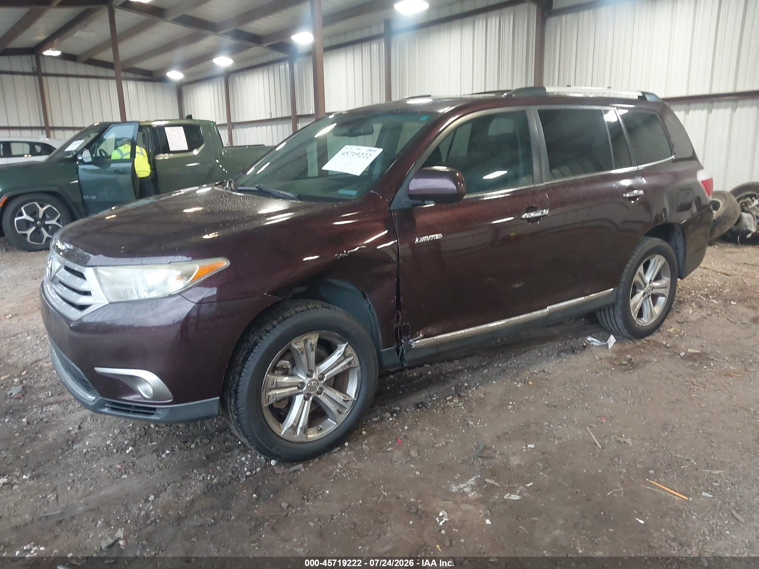 2011 Toyota Highlander Limited V6 Burgundy vin: 5TDYK3EH3BS045950