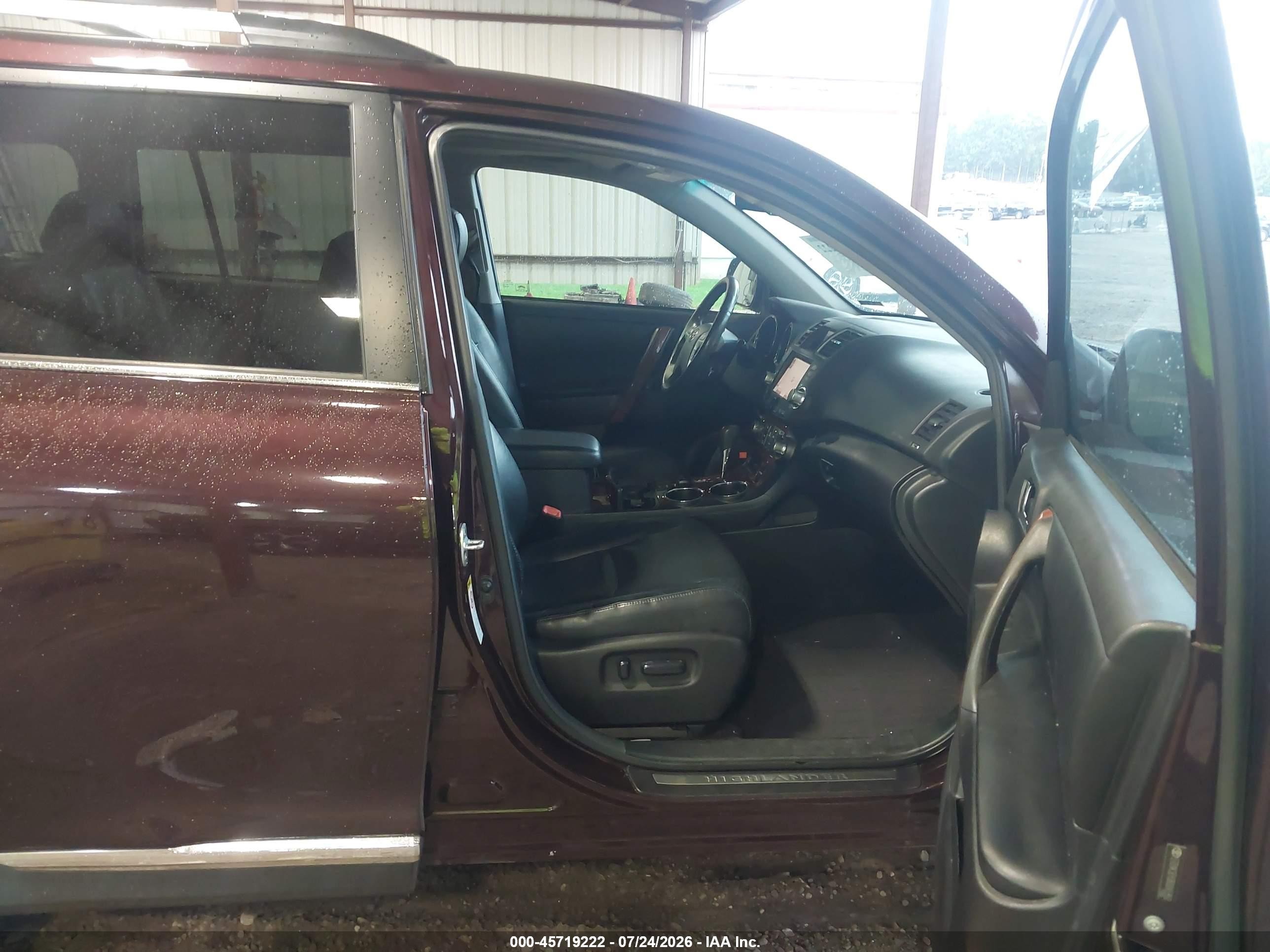 2011 Toyota Highlander Limited V6 Burgundy vin: 5TDYK3EH3BS045950