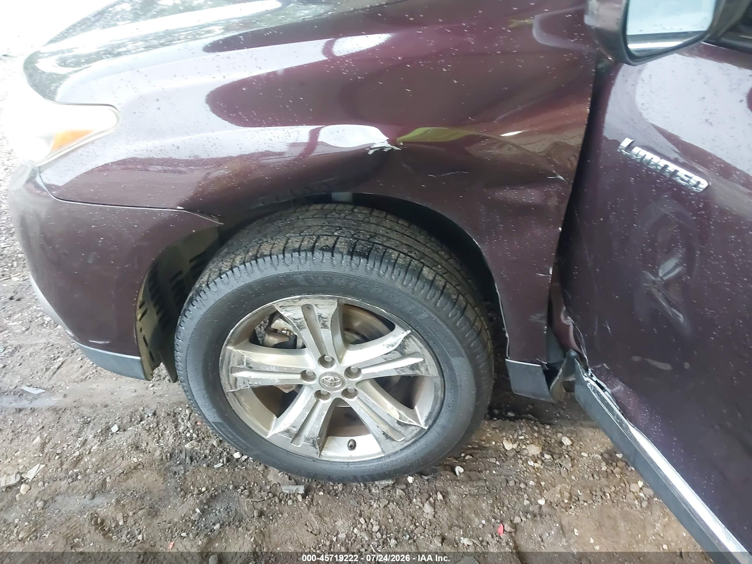 2011 Toyota Highlander Limited V6 Burgundy vin: 5TDYK3EH3BS045950