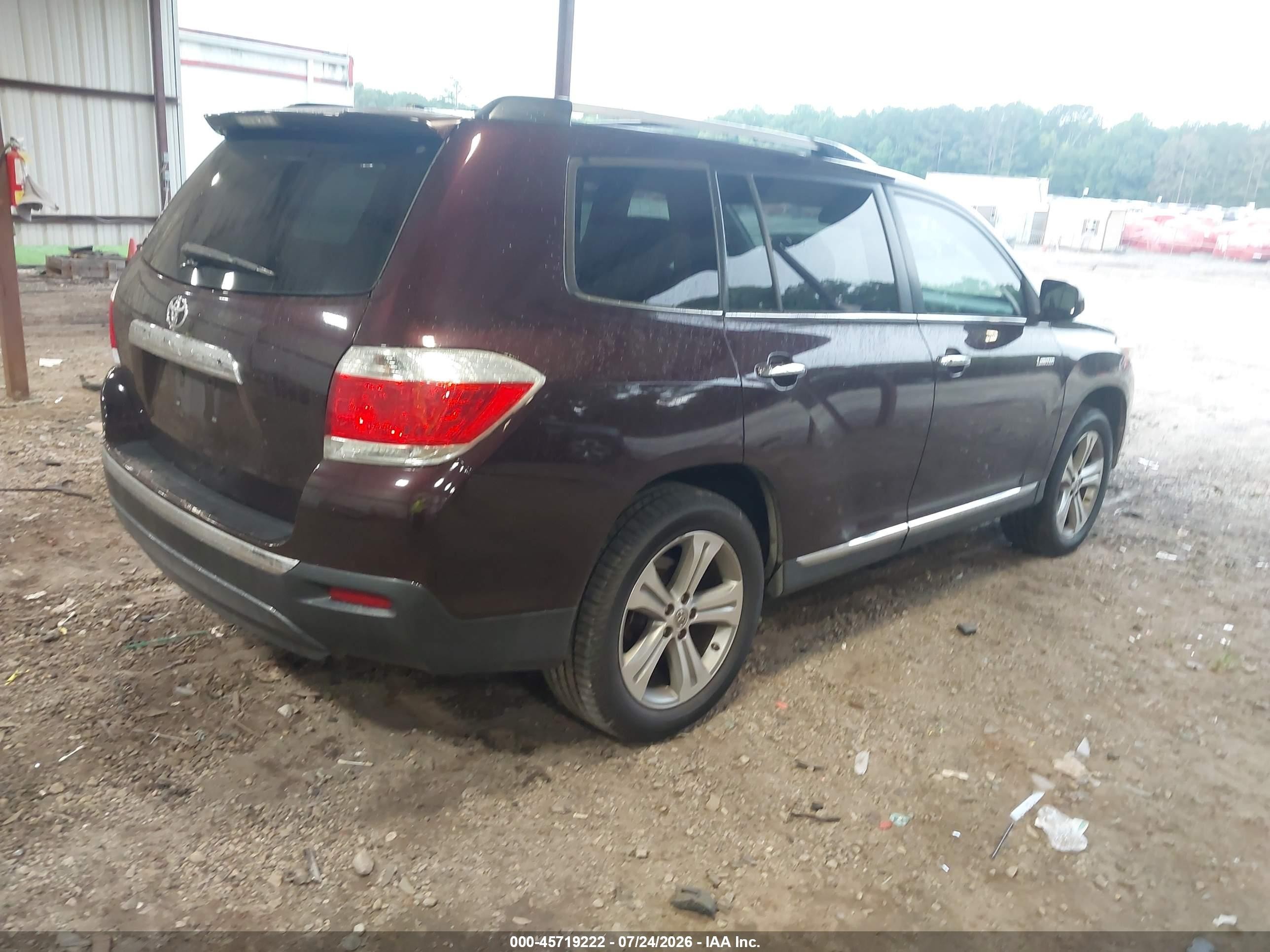 2011 Toyota Highlander Limited V6 Burgundy vin: 5TDYK3EH3BS045950