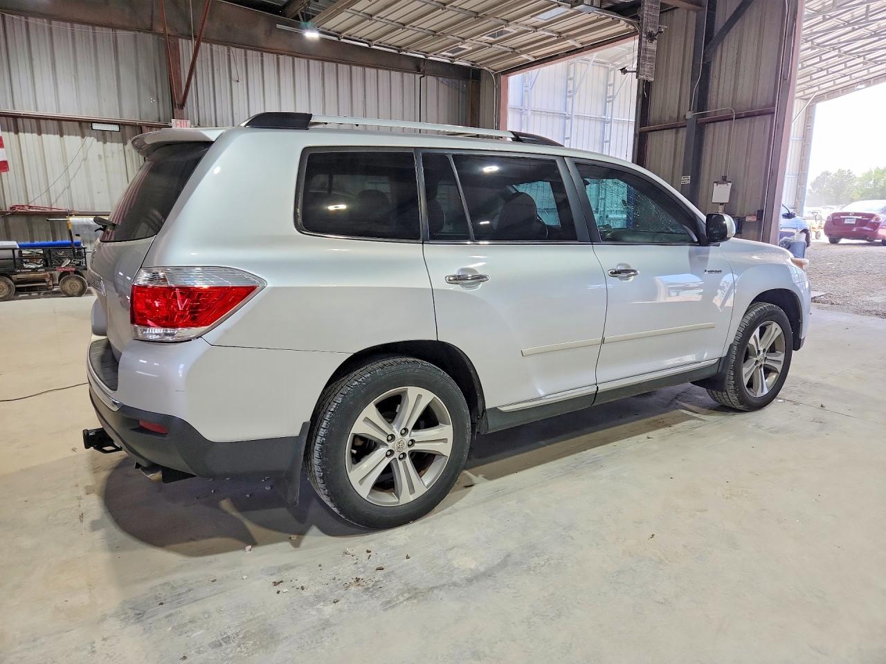 2012 Toyota Highlander Limited Silver vin: 5TDYK3EH3CS072227