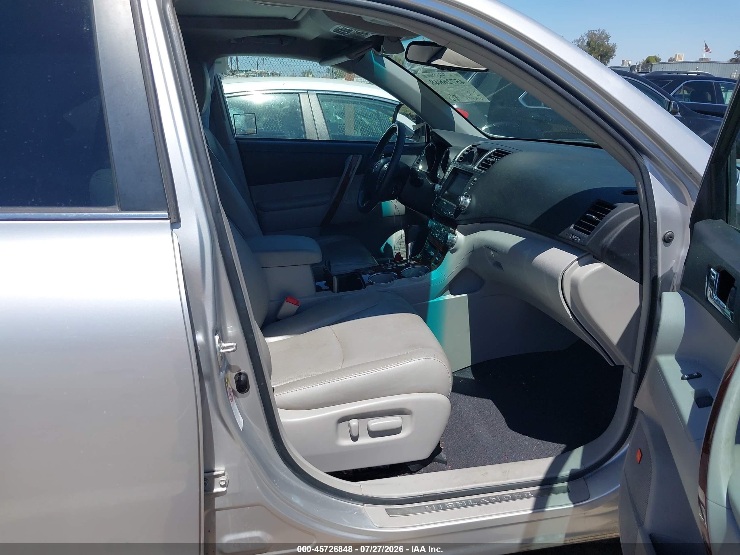 2012 Toyota Highlander Limited V6 Silver vin: 5TDYK3EH3CS077914