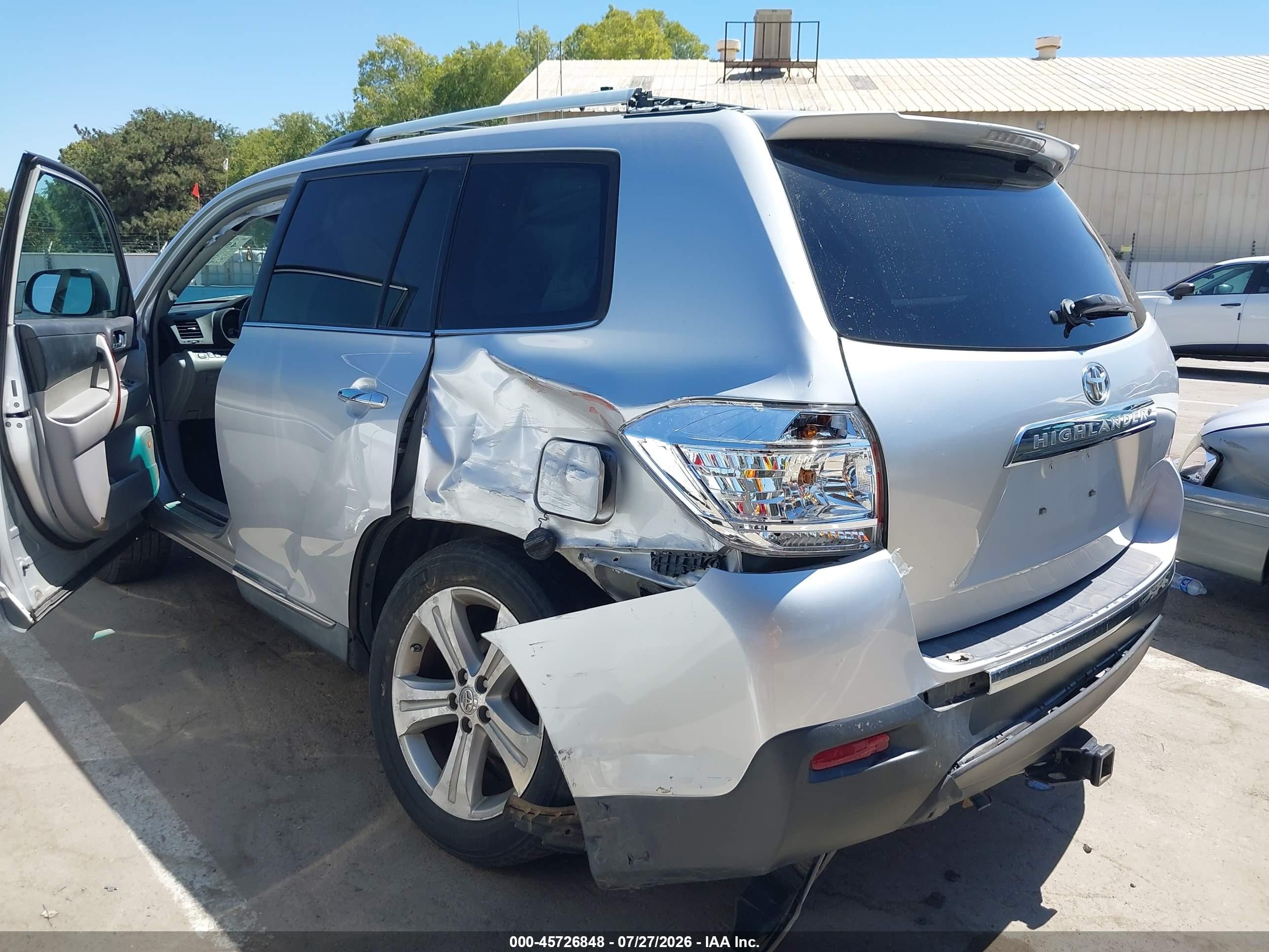 2012 Toyota Highlander Limited V6 Silver vin: 5TDYK3EH3CS077914