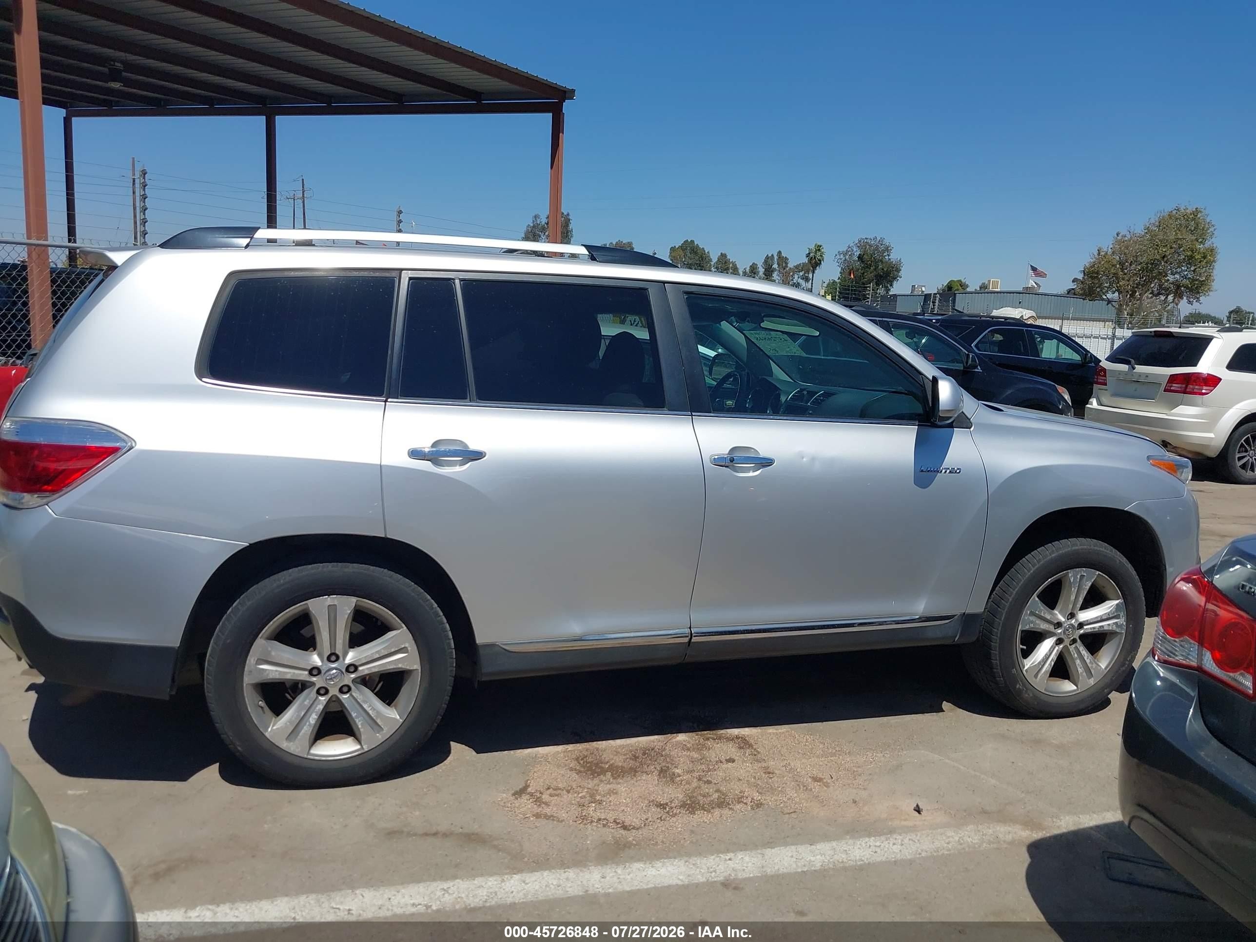 2012 Toyota Highlander Limited V6 Silver vin: 5TDYK3EH3CS077914