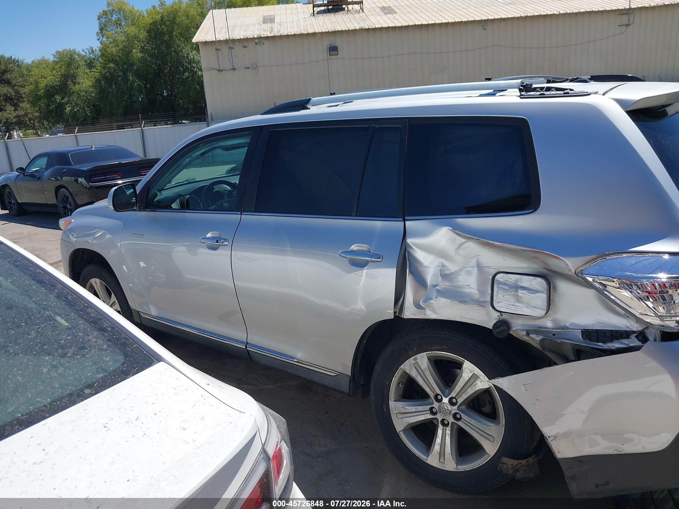 2012 Toyota Highlander Limited V6 Silver vin: 5TDYK3EH3CS077914