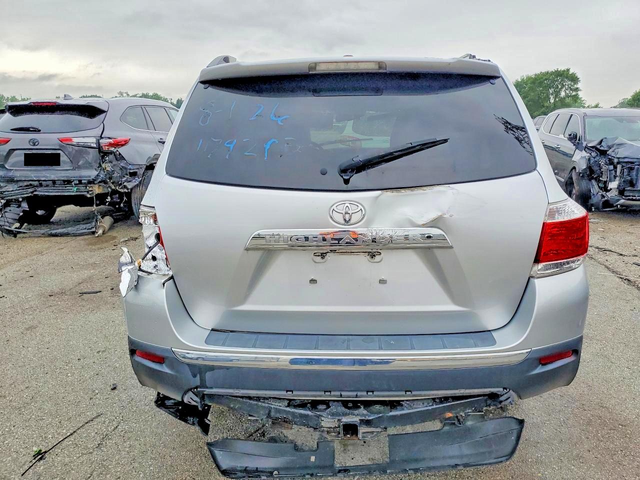 2013 Toyota Highlander Limited Silver vin: 5TDYK3EH3DS090759
