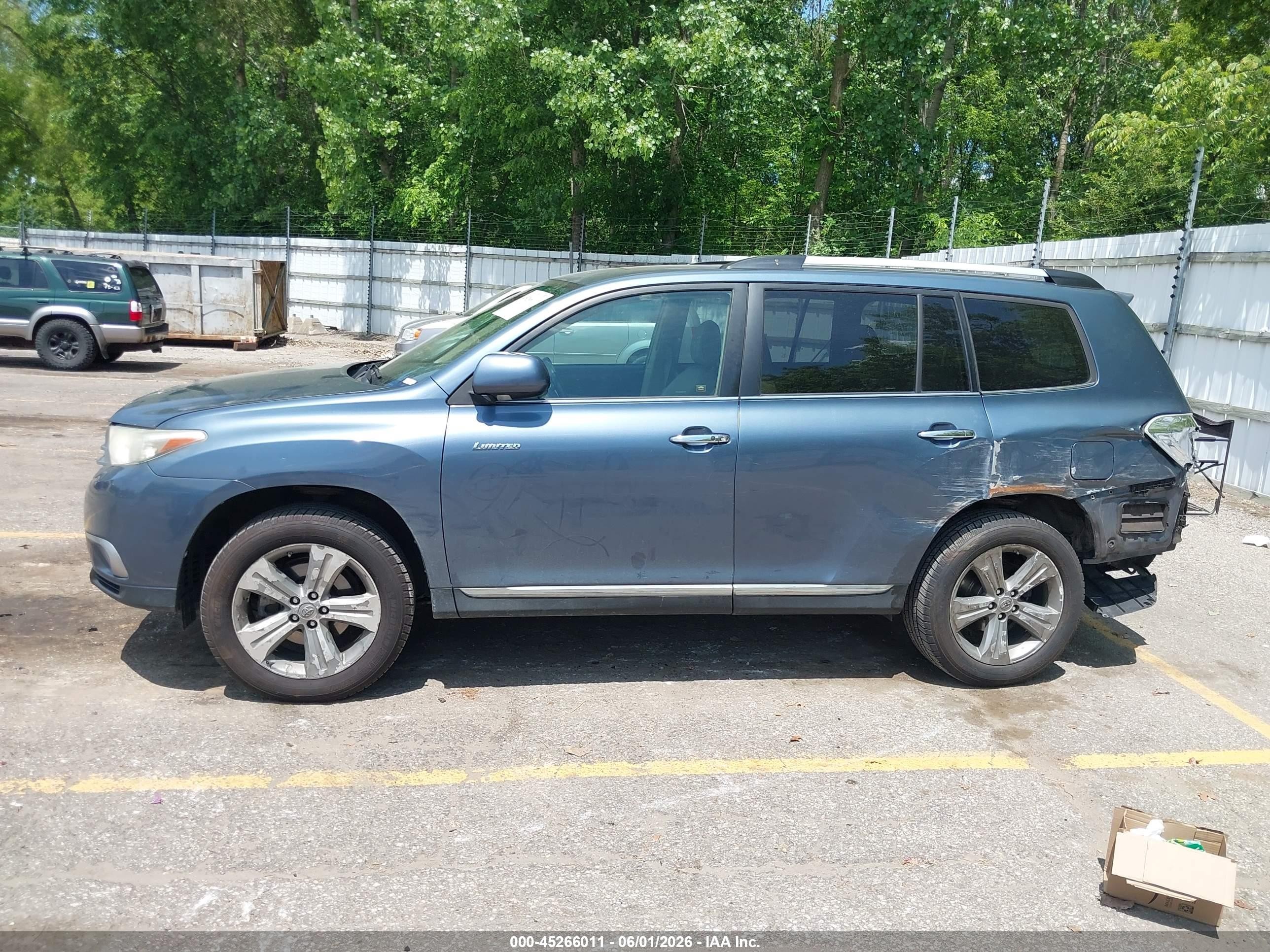 2013 Toyota Highlander Limited V6 Blue vin: 5TDYK3EH3DS097291