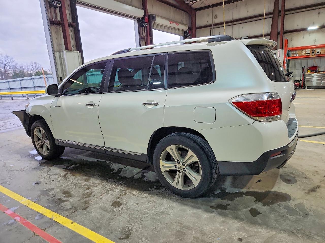 2013 Toyota Highlander Limited White vin: 5TDYK3EH3DS130189