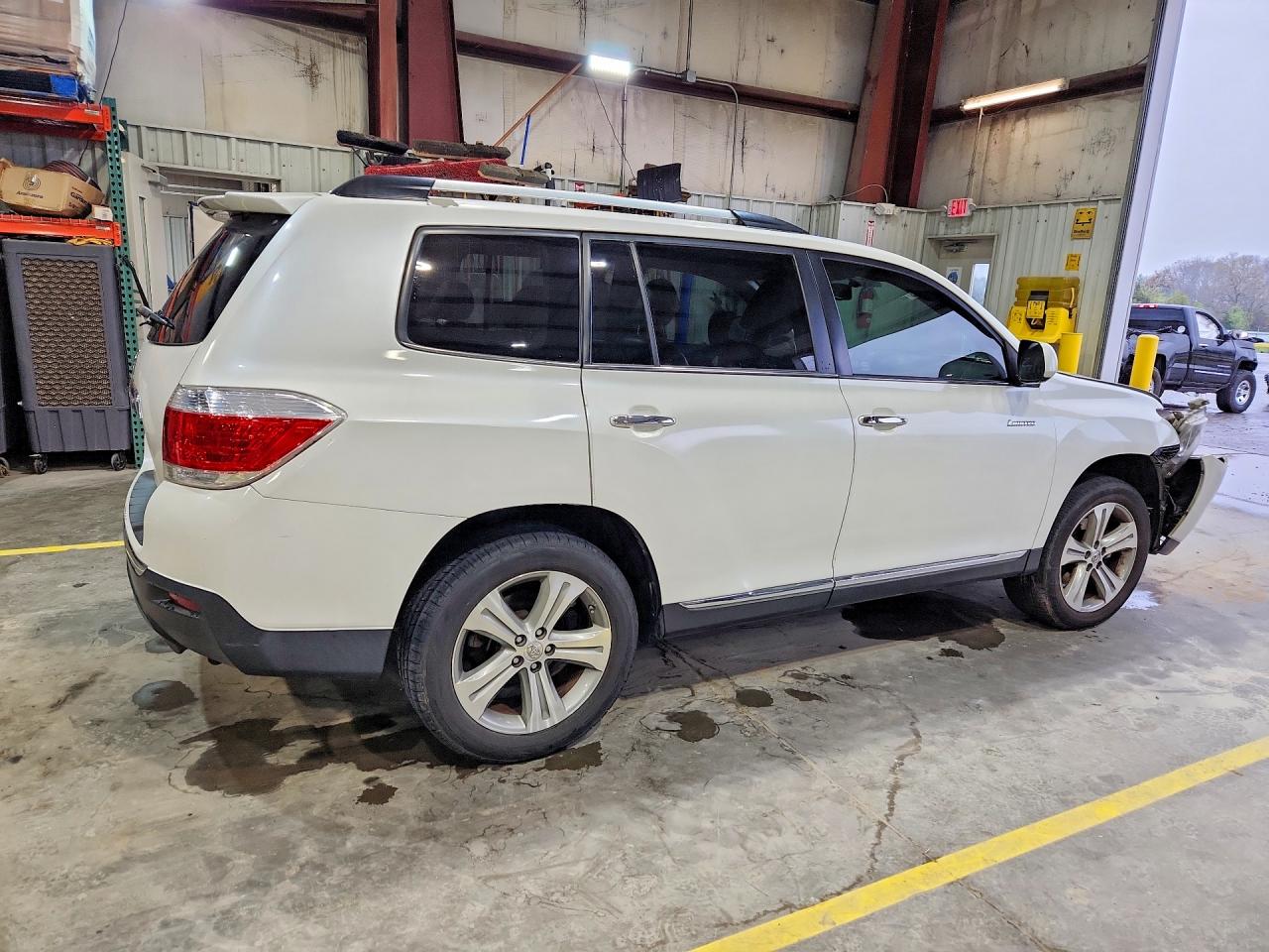 2013 Toyota Highlander Limited White vin: 5TDYK3EH3DS130189