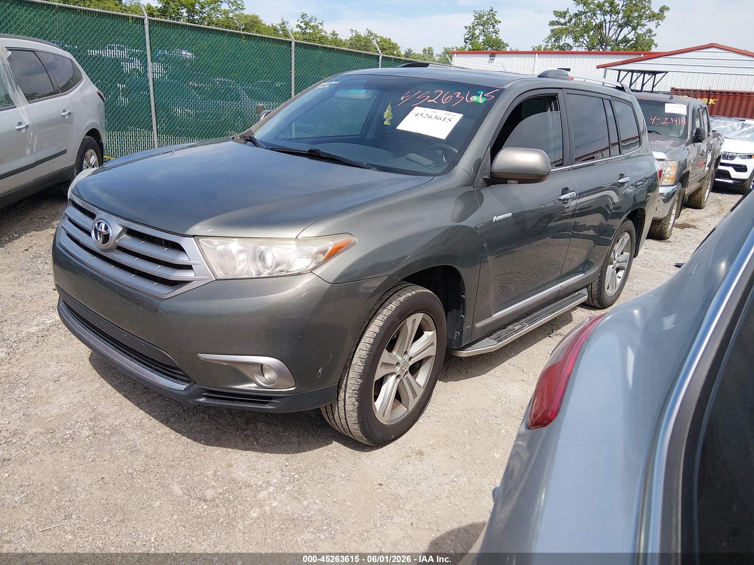 2013 Toyota Highlander Limited V6 Gray vin: 5TDYK3EH3DS136865