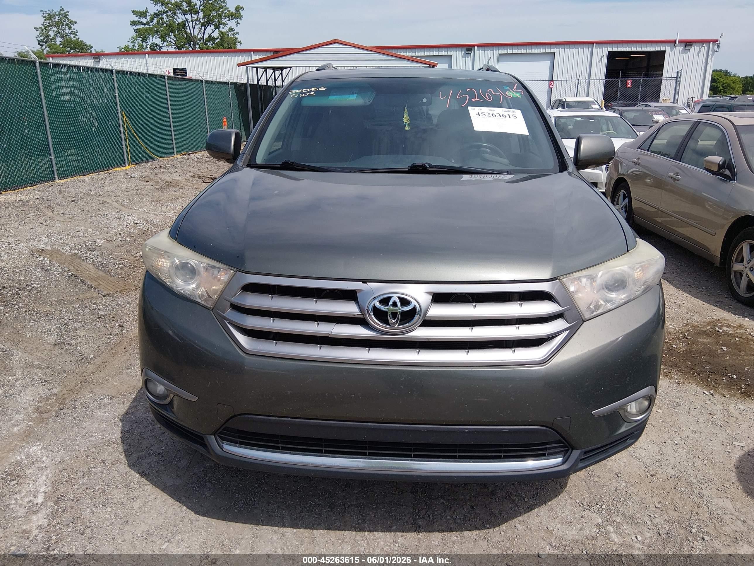 2013 Toyota Highlander Limited V6 Gray vin: 5TDYK3EH3DS136865