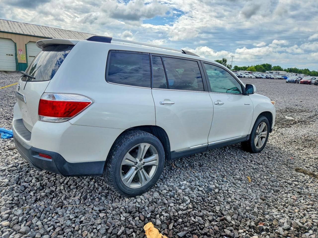 2011 Toyota Highlander Limited White vin: 5TDYK3EH4BS045424