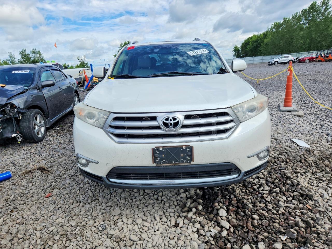 2011 Toyota Highlander Limited White vin: 5TDYK3EH4BS045424