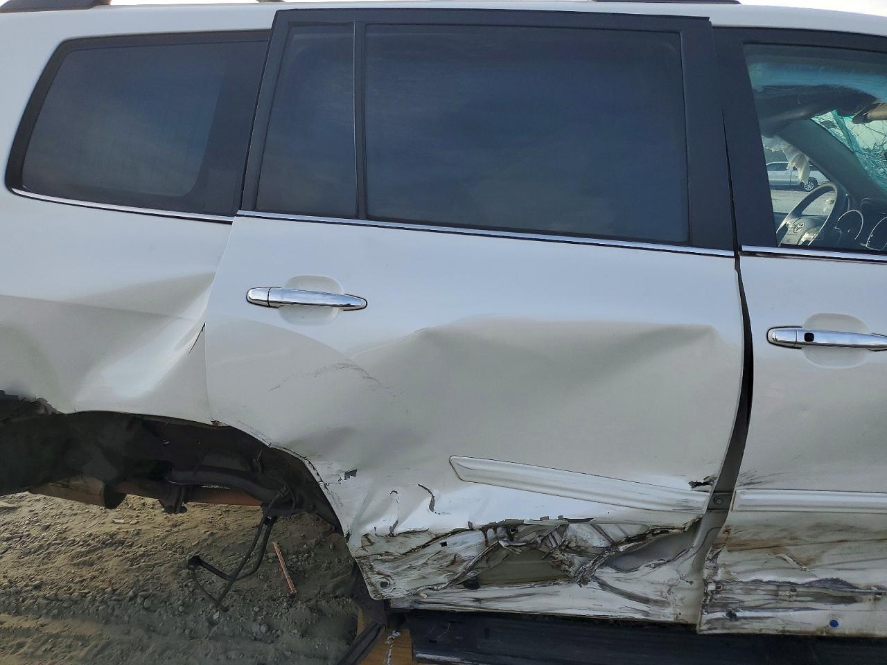2012 Toyota Highlander Limited White vin: 5TDYK3EH4CS084113