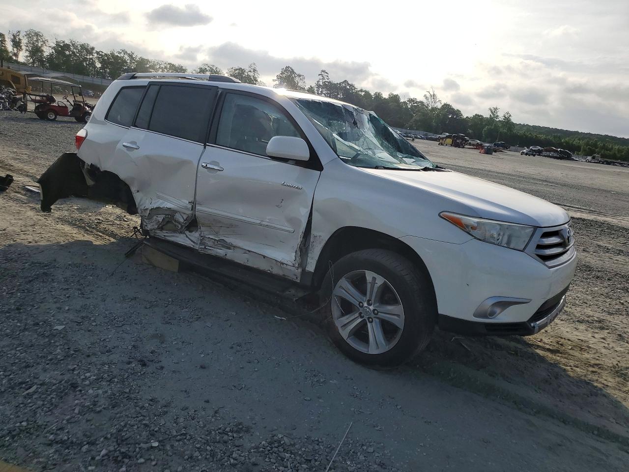 2012 Toyota Highlander Limited White vin: 5TDYK3EH4CS084113
