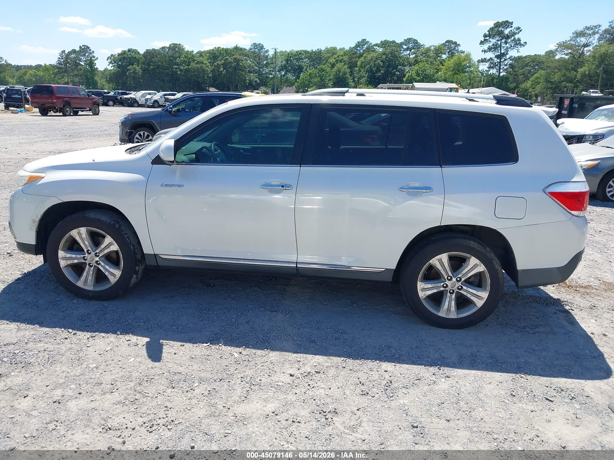 2012 Toyota Highlander Limited V6 White vin: 5TDYK3EH4CS086184