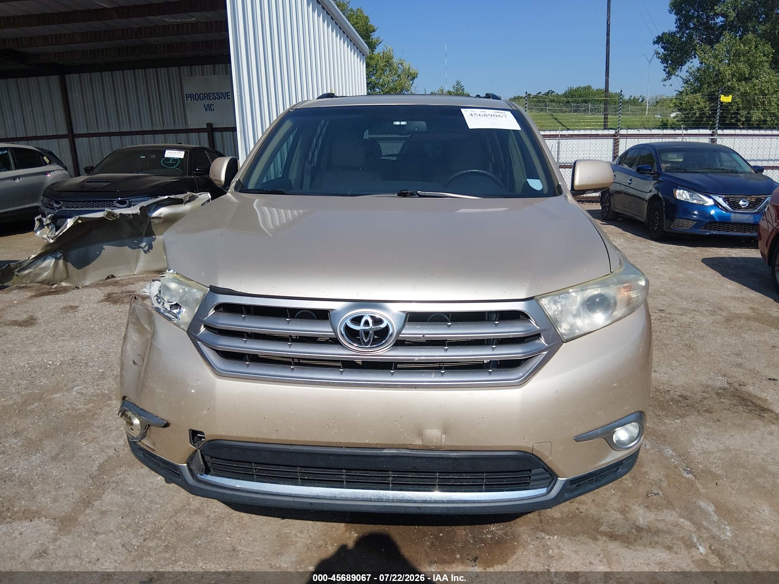 2013 Toyota Highlander Limited V6 Beige vin: 5TDYK3EH4DS102076