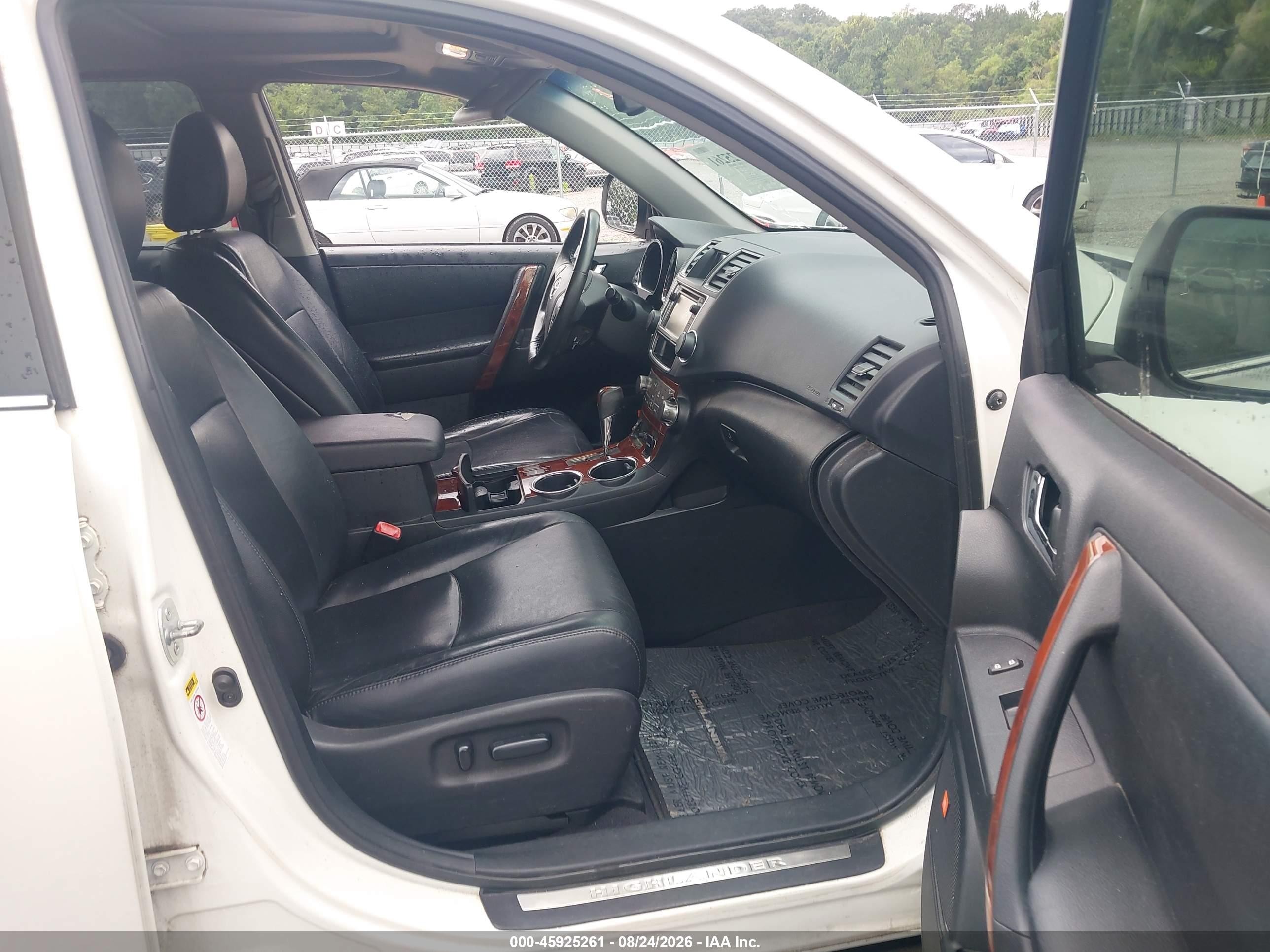 2013 Toyota Highlander Limited V6 White vin: 5TDYK3EH4DS110565