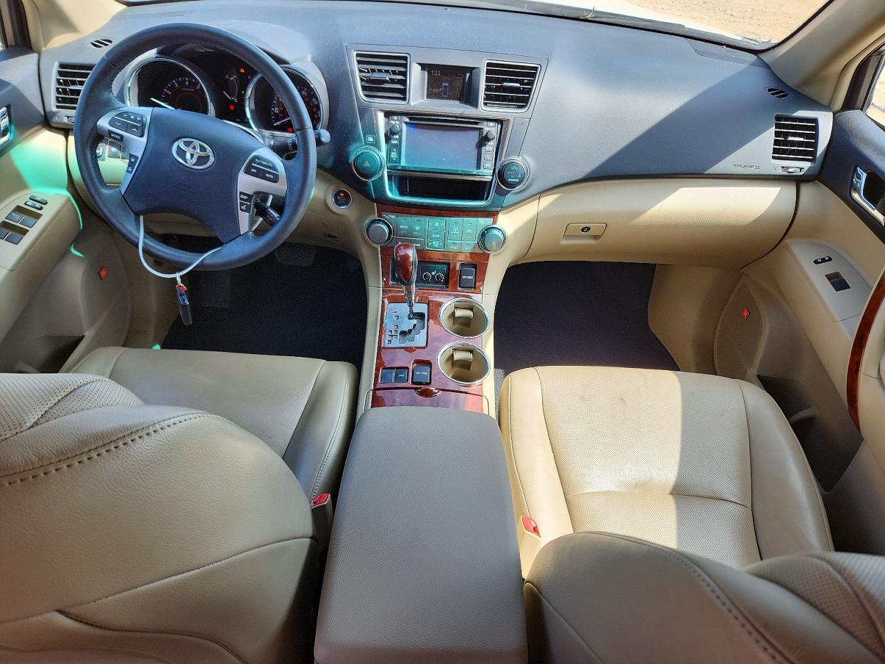 2013 Toyota Highlander Limited White vin: 5TDYK3EH4DS126152
