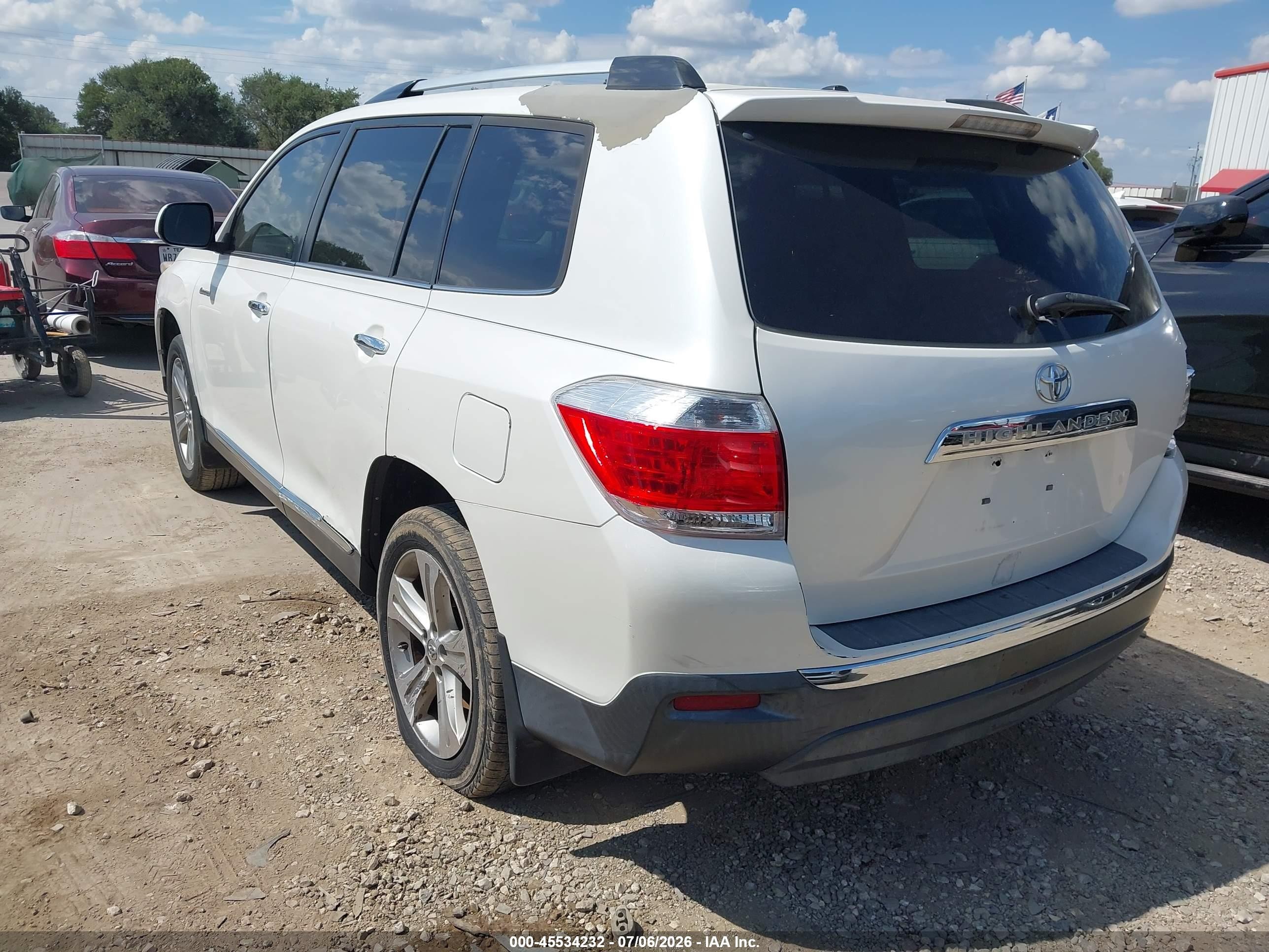 2013 Toyota Highlander Limited V6 Белый vin: 5TDYK3EH4DS131822
