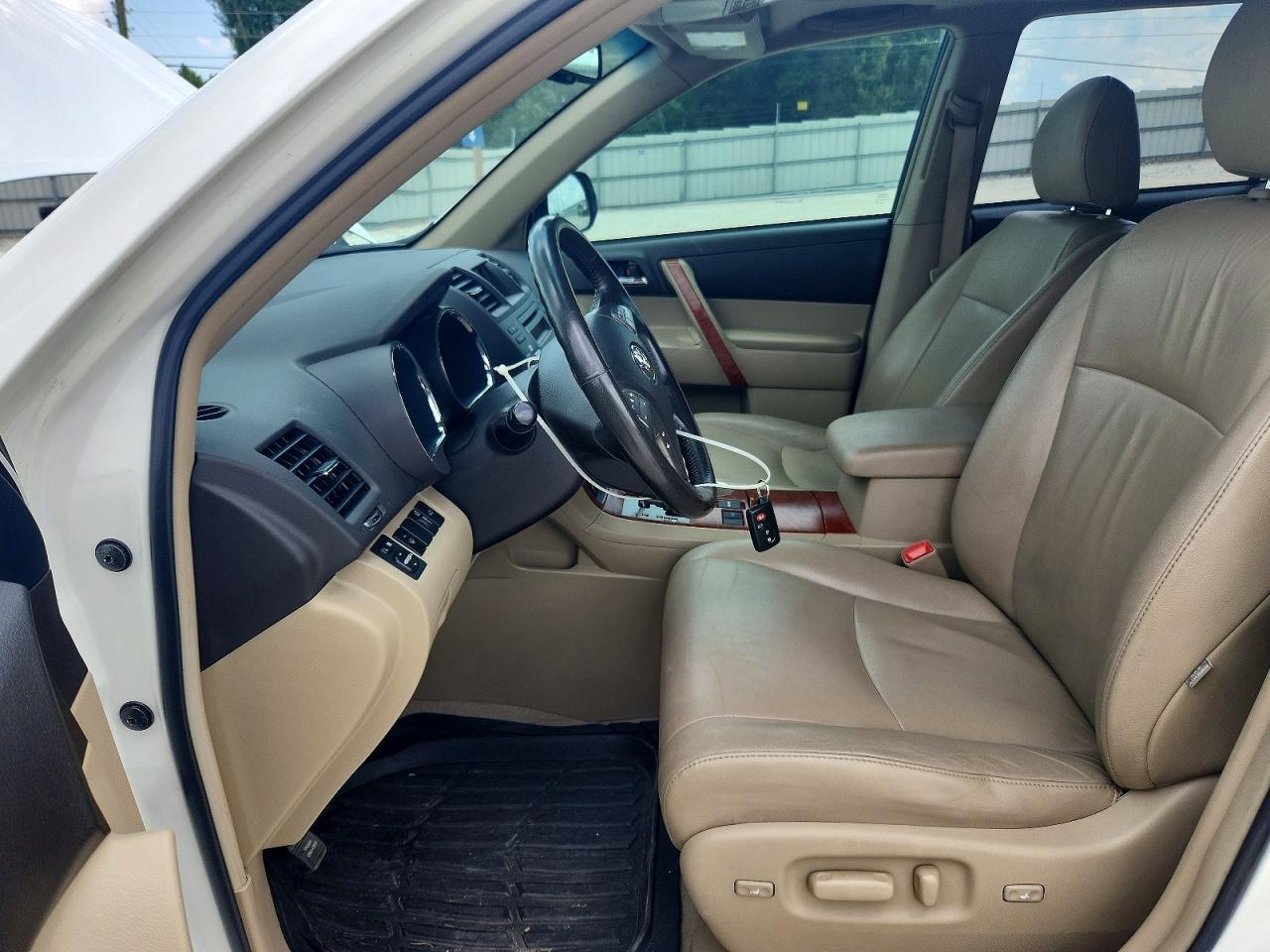 2010 Toyota Highlander Limited White vin: 5TDYK3EH5AS023818