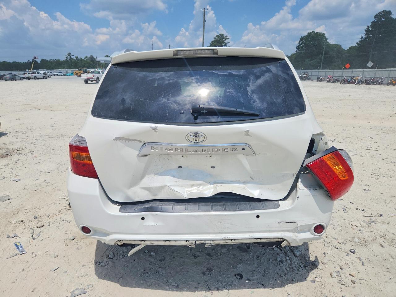 2010 Toyota Highlander Limited White vin: 5TDYK3EH5AS023818