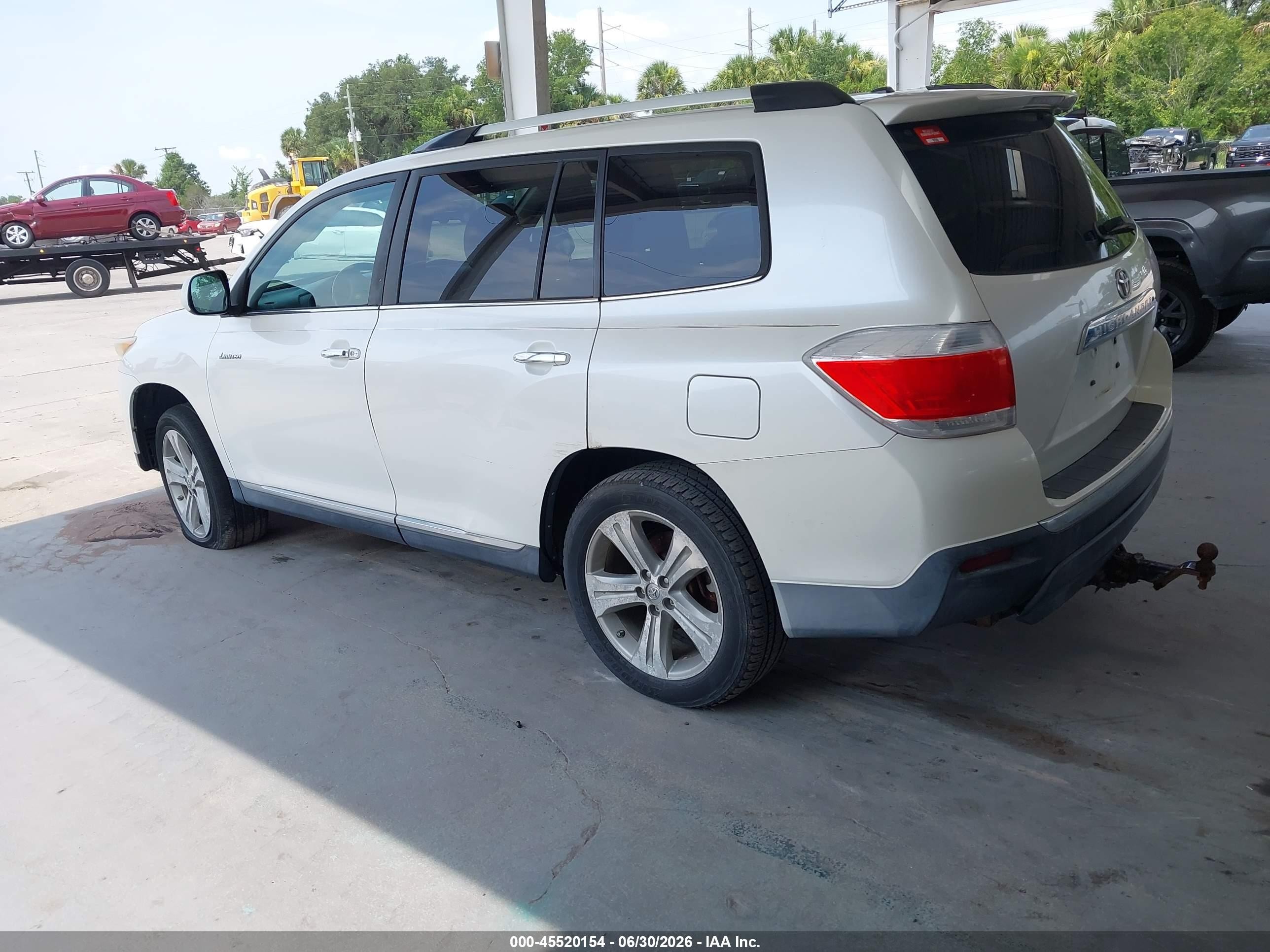 2012 Toyota Highlander Limited V6 White vin: 5TDYK3EH5CS061309