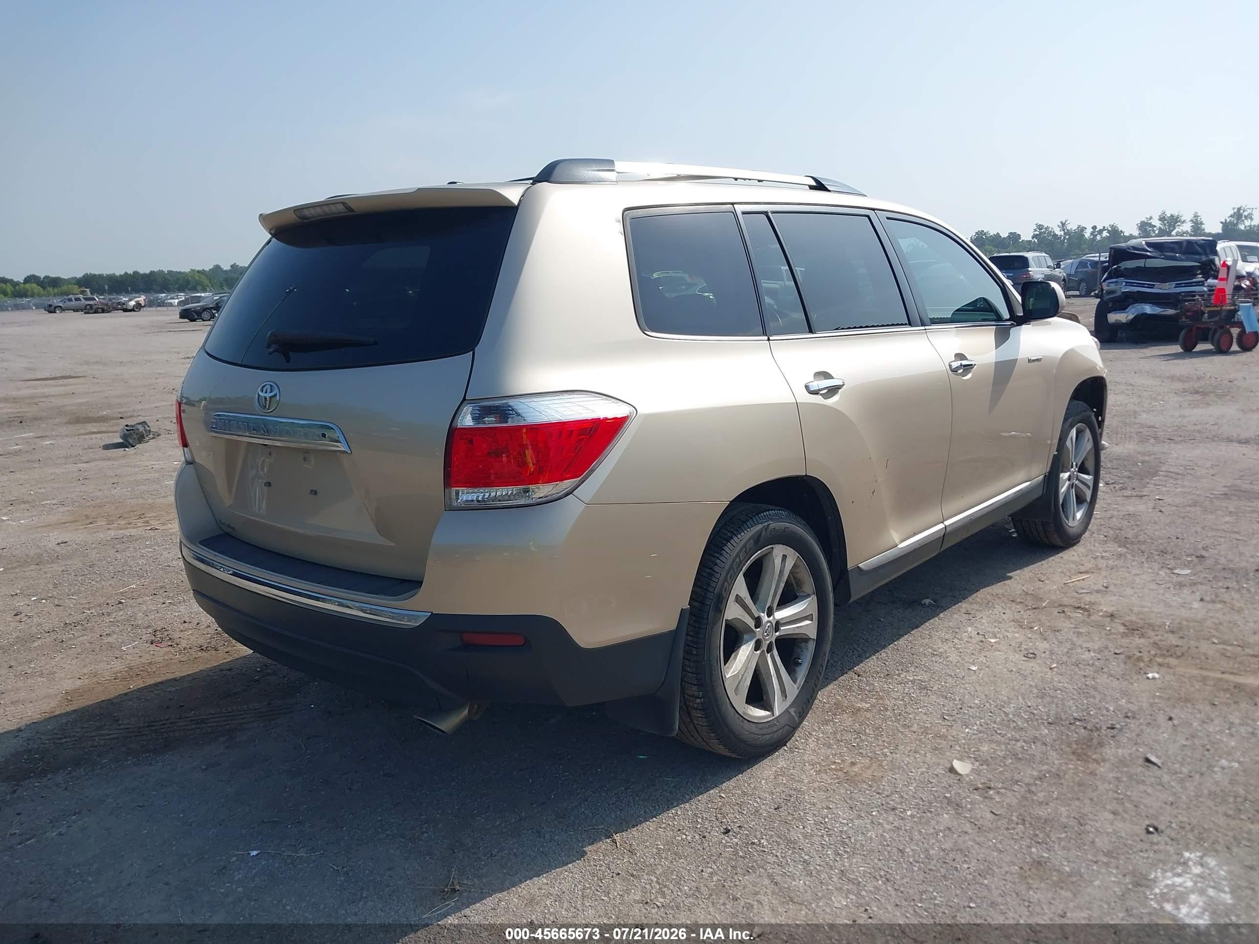 2013 Toyota Highlander Limited V6 Золотой vin: 5TDYK3EH5DS099981