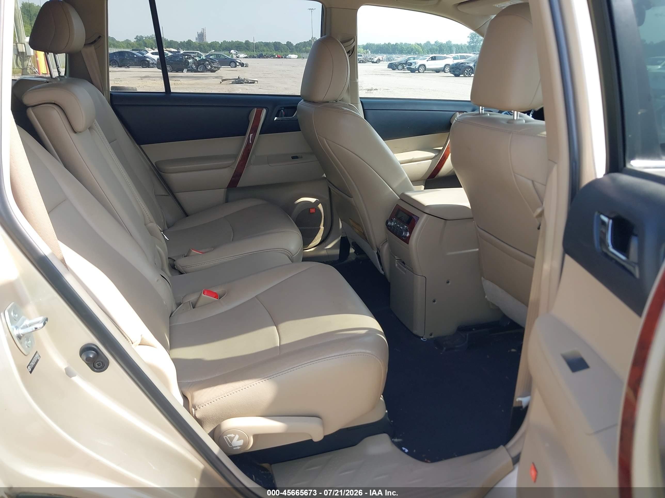 2013 Toyota Highlander Limited V6 Золотой vin: 5TDYK3EH5DS099981