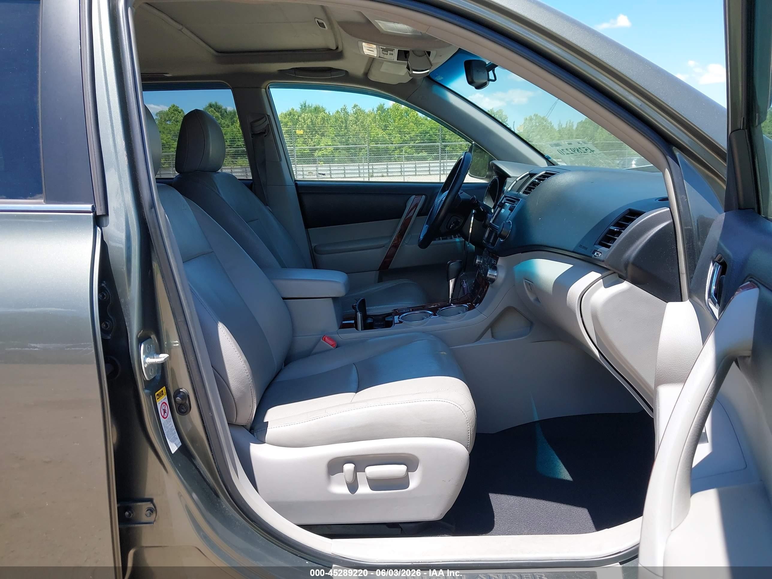 2013 Toyota Highlander Limited V6 Gray vin: 5TDYK3EH5DS110722