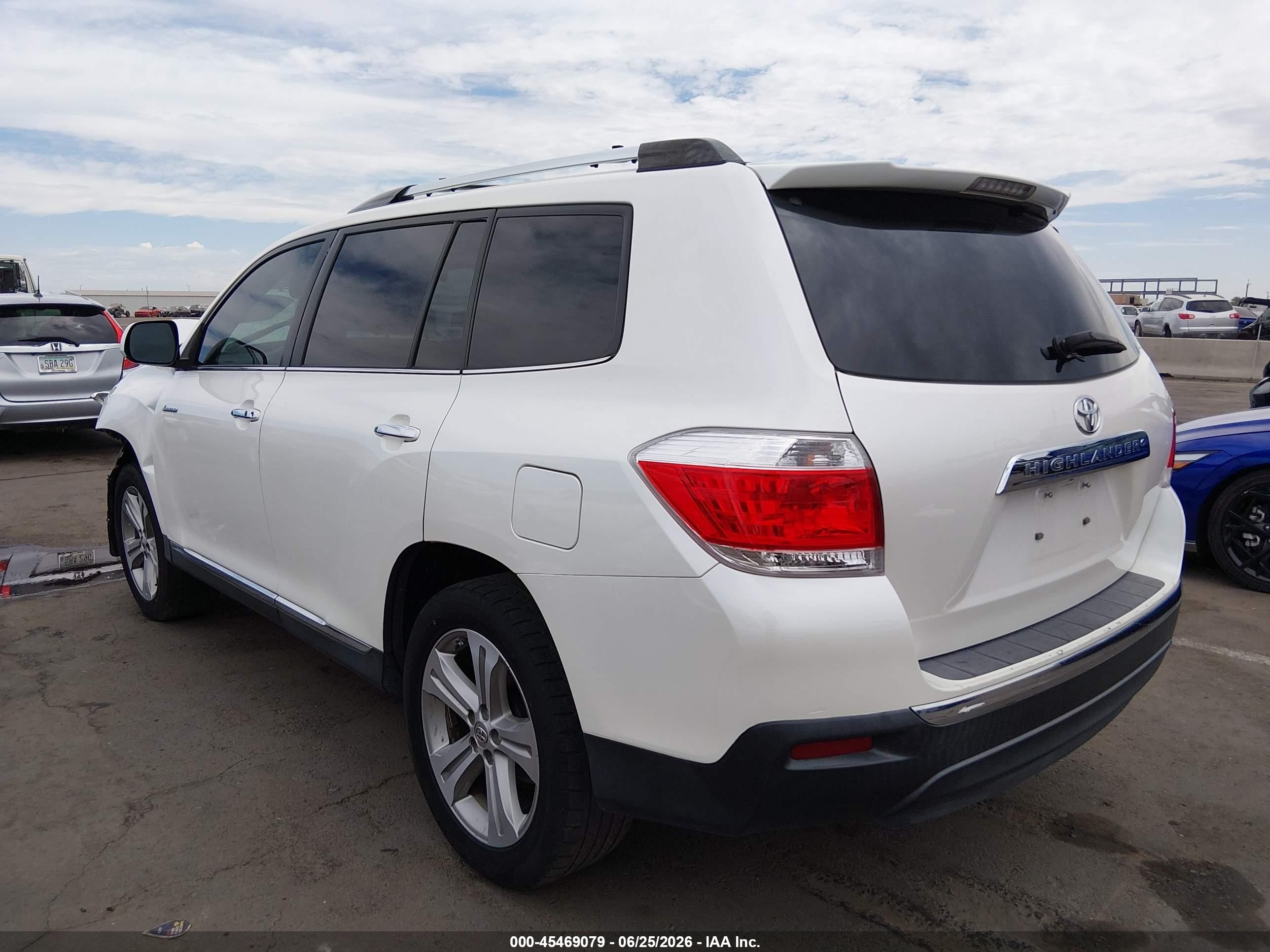 2013 Toyota Highlander Limited V6 White vin: 5TDYK3EH5DS136950