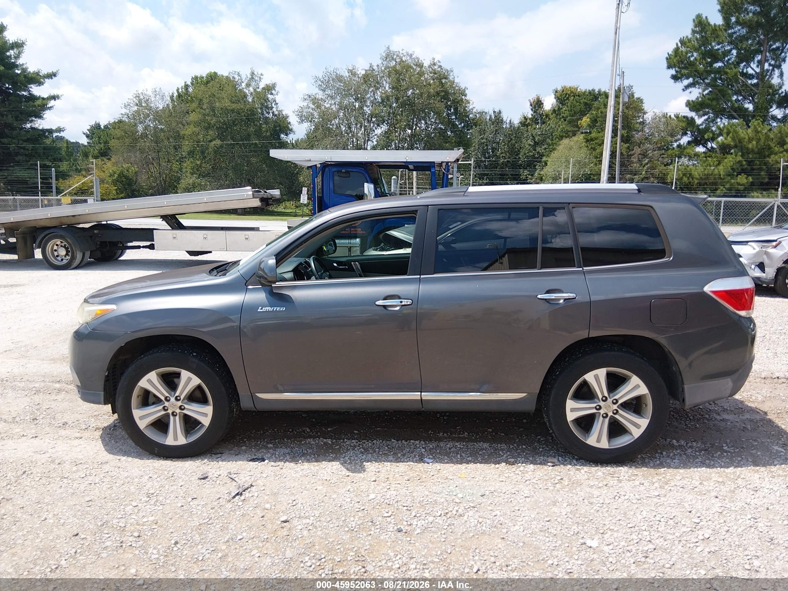 2011 Toyota Highlander Limited V6 Серый vin: 5TDYK3EH6BS030603