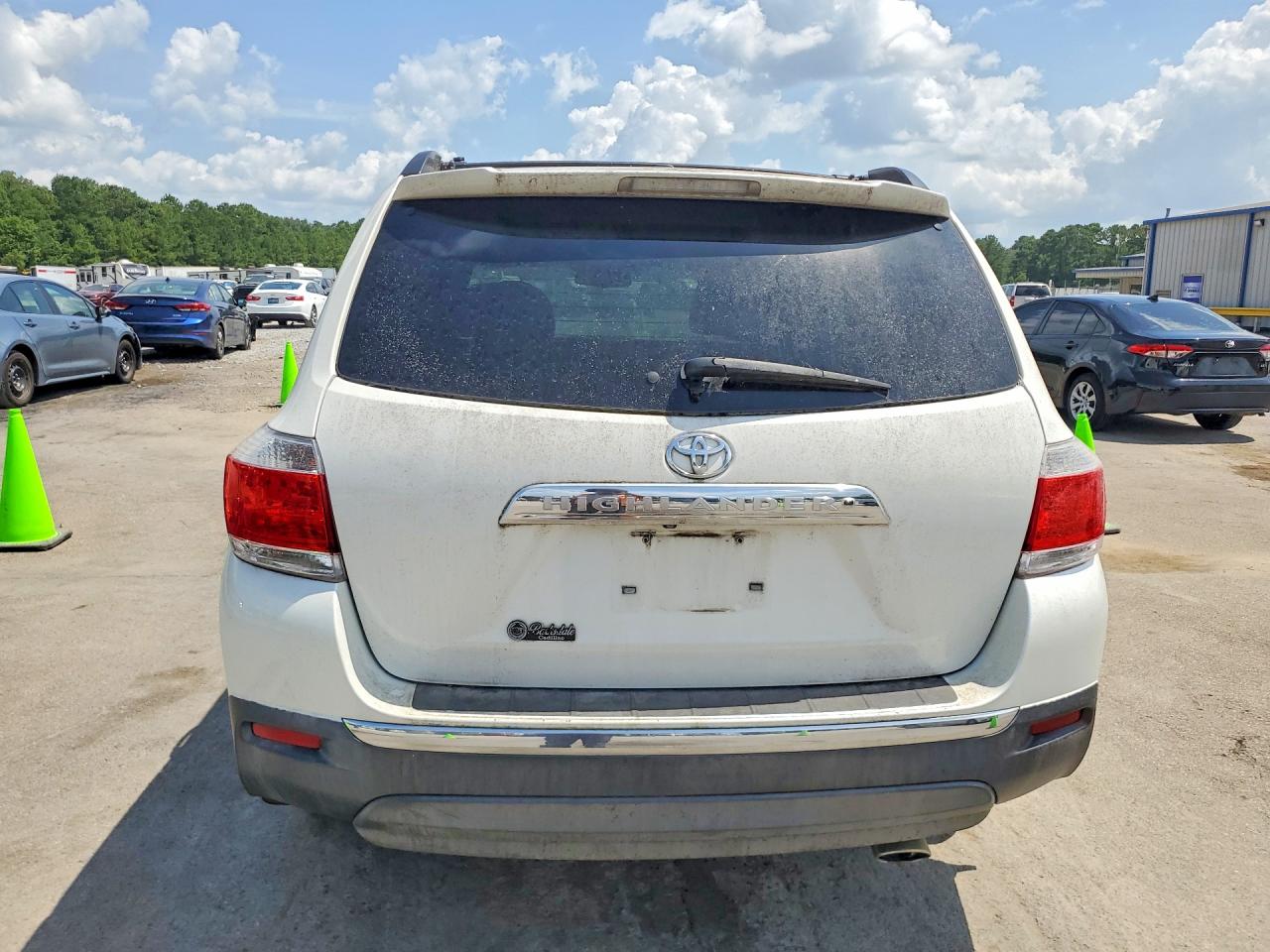 2012 Toyota Highlander Limited White vin: 5TDYK3EH6CS057513
