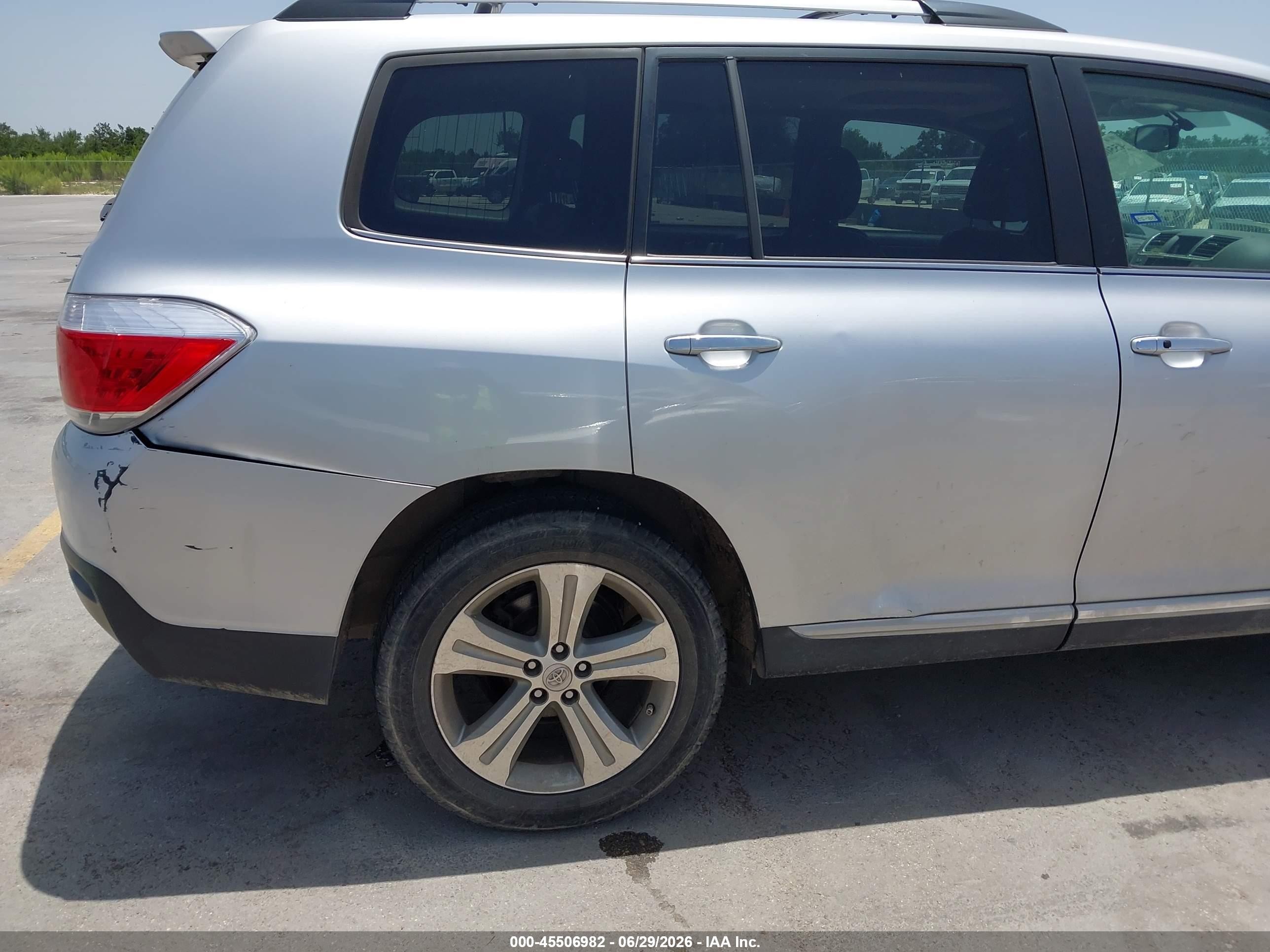 2012 Toyota Highlander Limited V6 Silver vin: 5TDYK3EH6CS068480