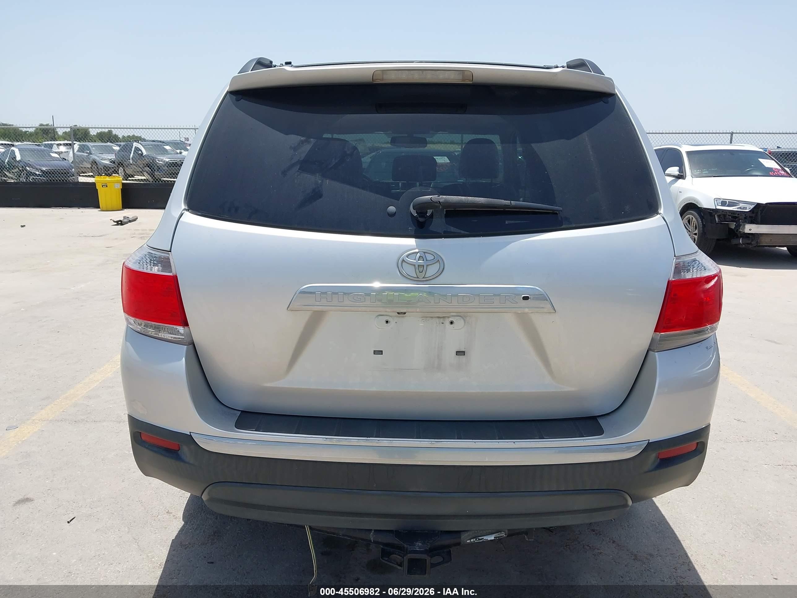 2012 Toyota Highlander Limited V6 Silver vin: 5TDYK3EH6CS068480