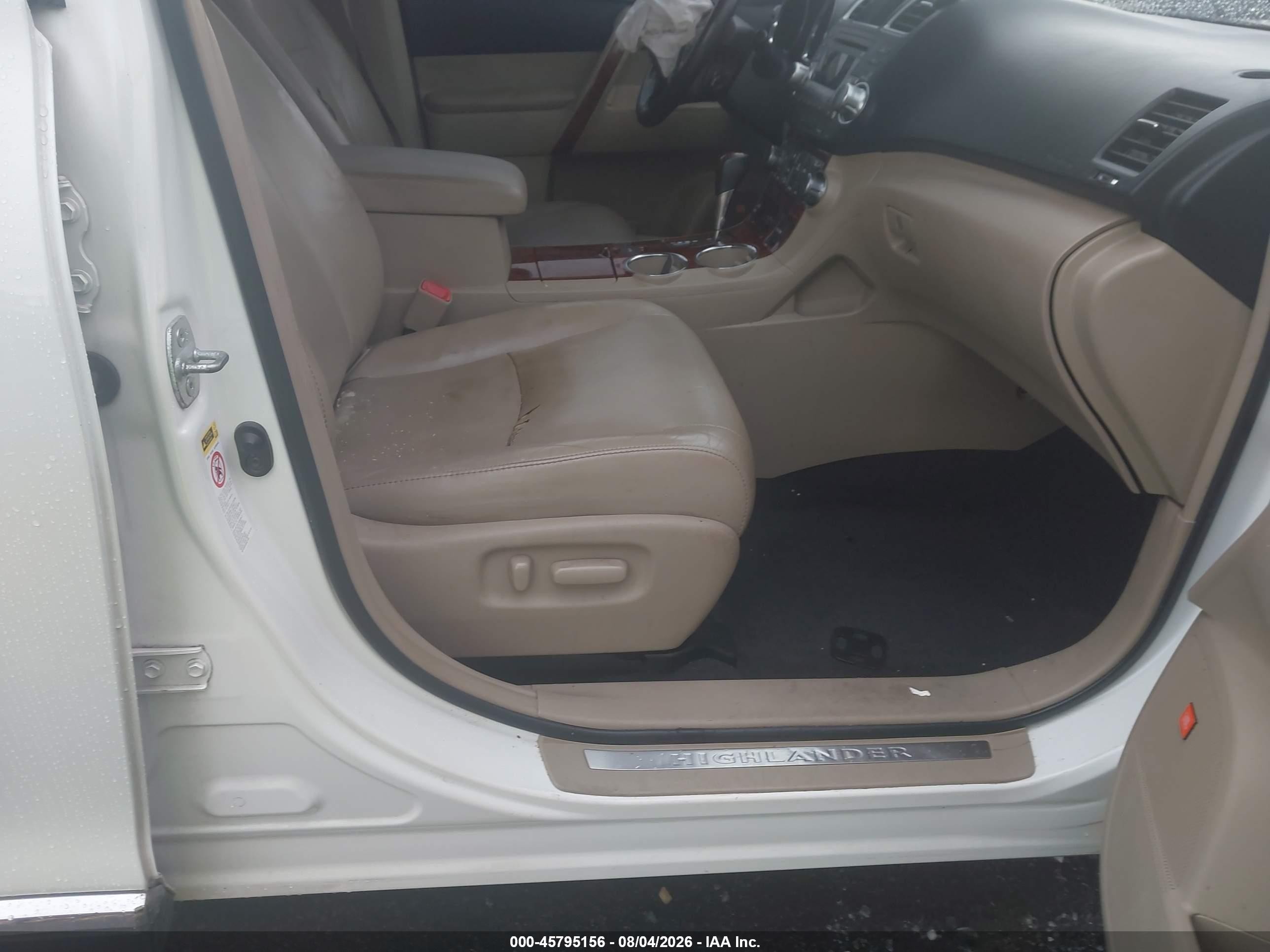 2012 Toyota Highlander Limited V6 White vin: 5TDYK3EH6CS087398