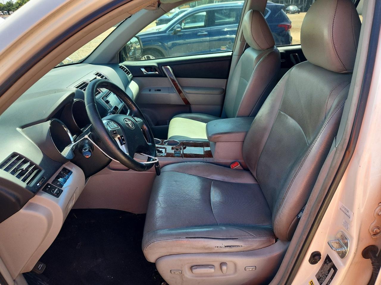 2013 Toyota Highlander Limited White vin: 5TDYK3EH6DS101592