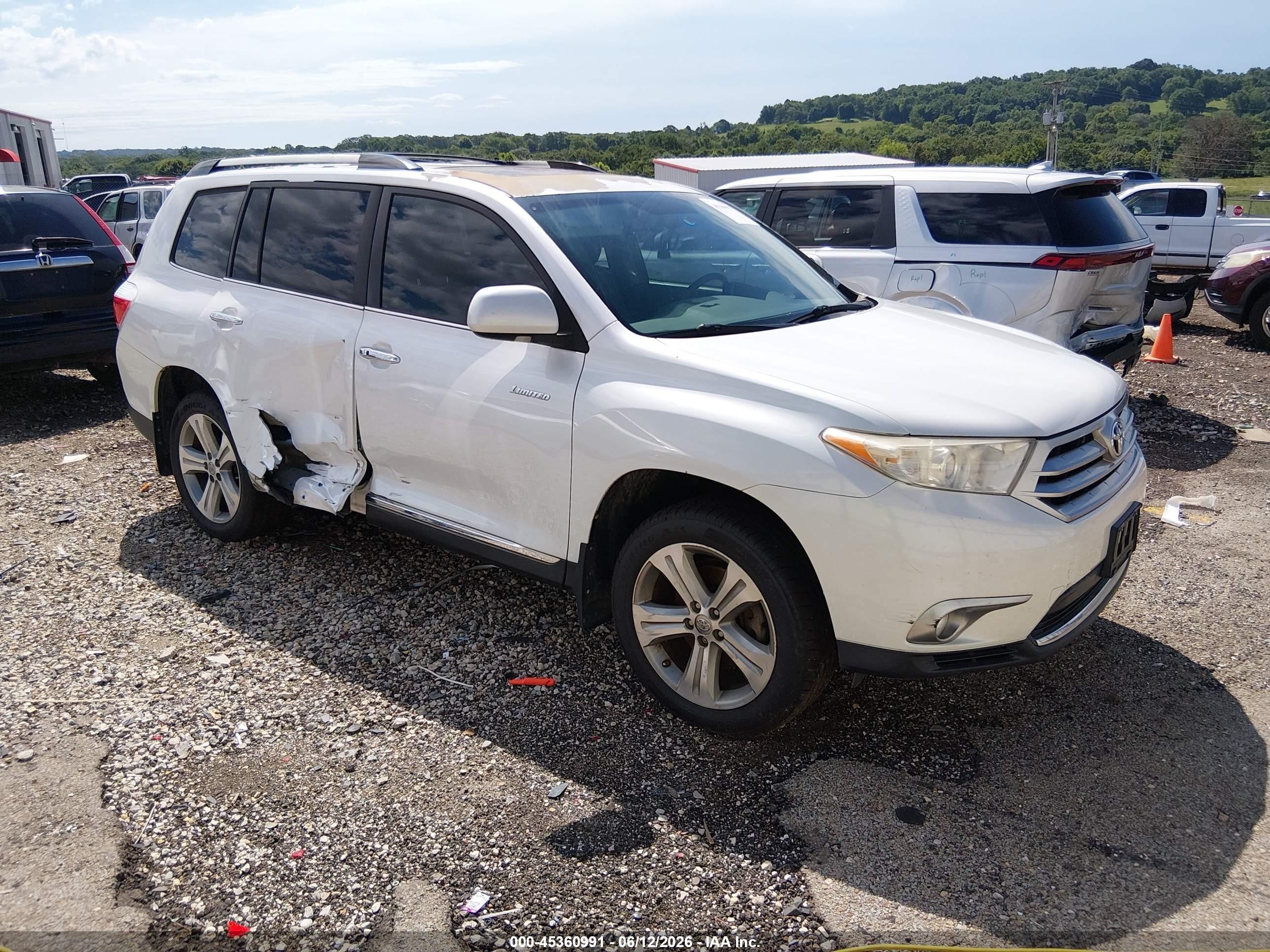 2013 Toyota Highlander Limited V6 White vin: 5TDYK3EH6DS115136