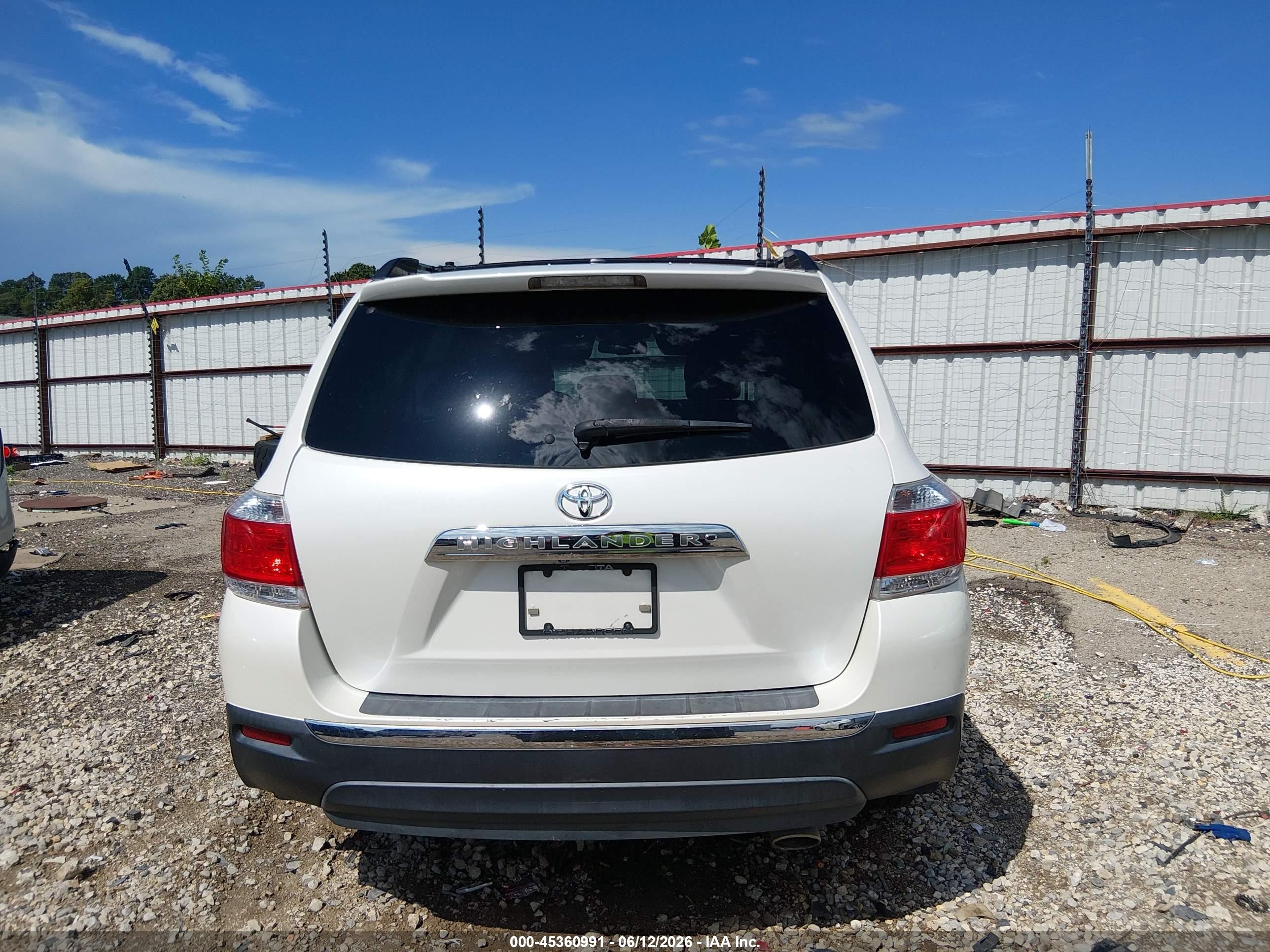 2013 Toyota Highlander Limited V6 White vin: 5TDYK3EH6DS115136