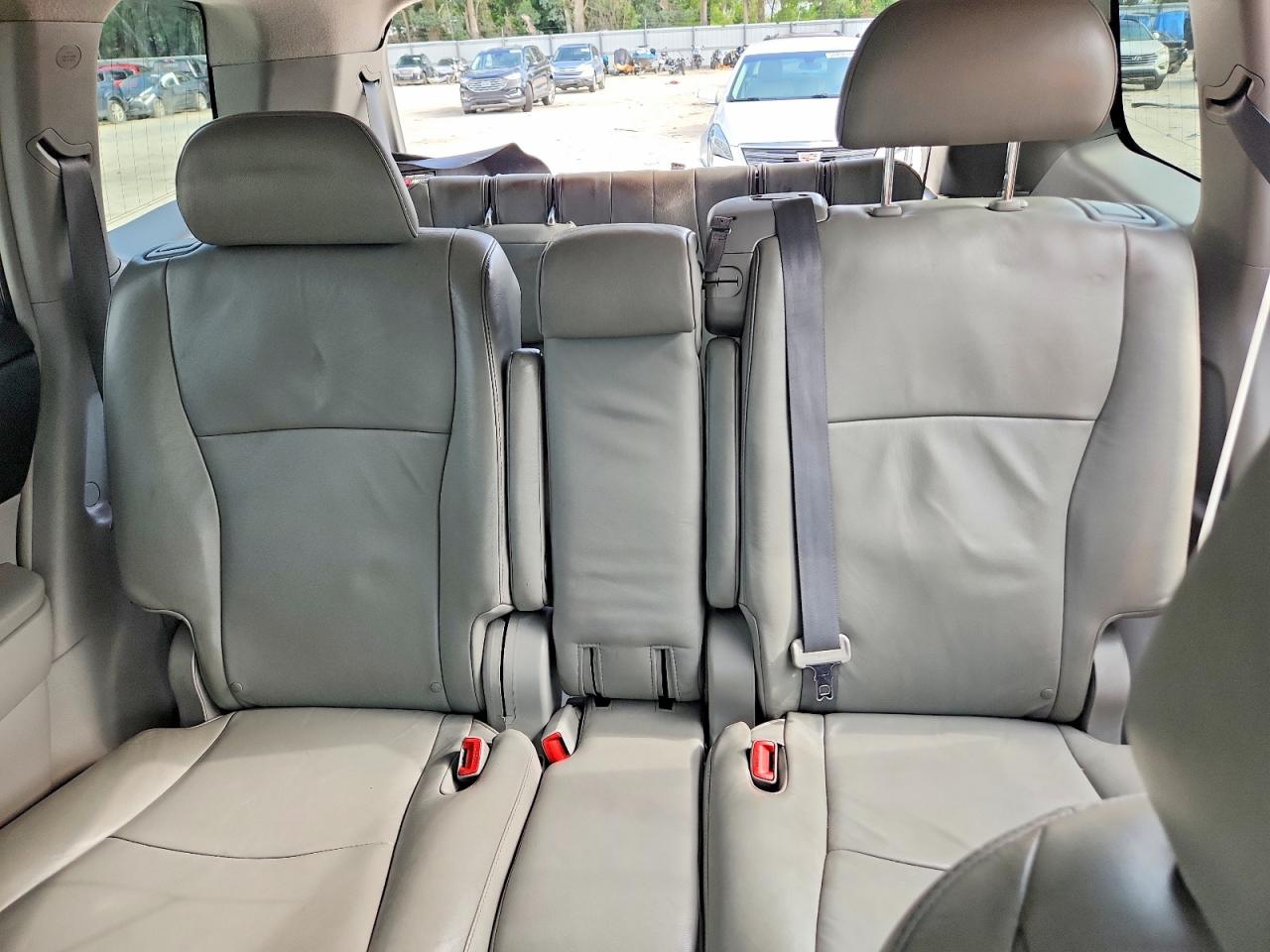 2010 Toyota Highlander Limited Gray vin: 5TDYK3EH7AS020368