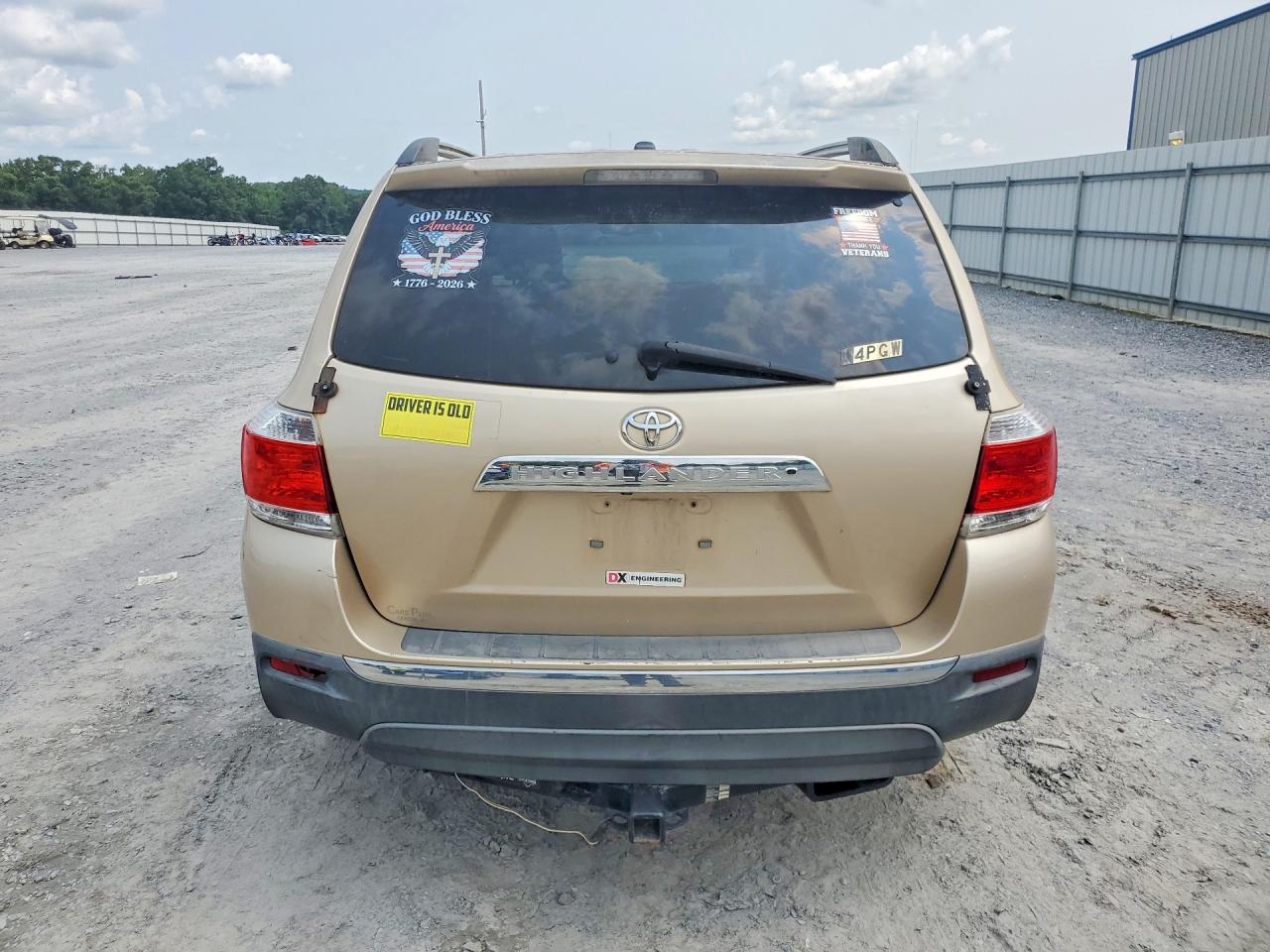 2011 Toyota Highlander Limited Gold vin: 5TDYK3EH7BS028259