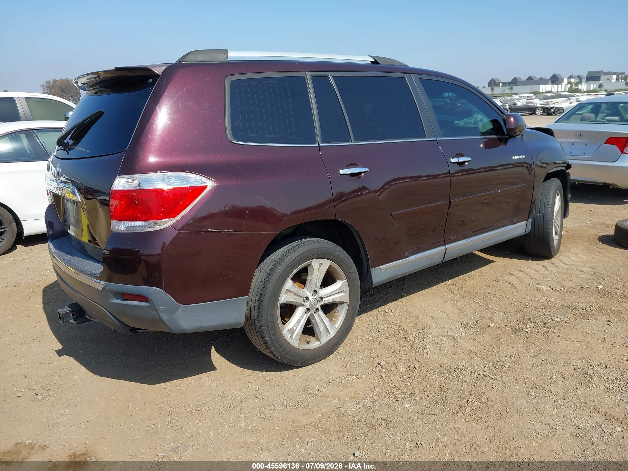 2012 Toyota Highlander Limited V6 Burgundy vin: 5TDYK3EH7CS081271