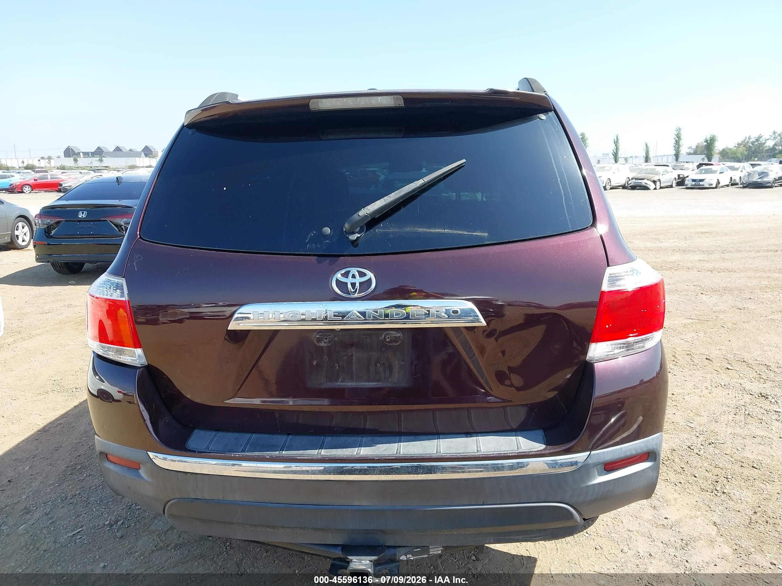 2012 Toyota Highlander Limited V6 Burgundy vin: 5TDYK3EH7CS081271