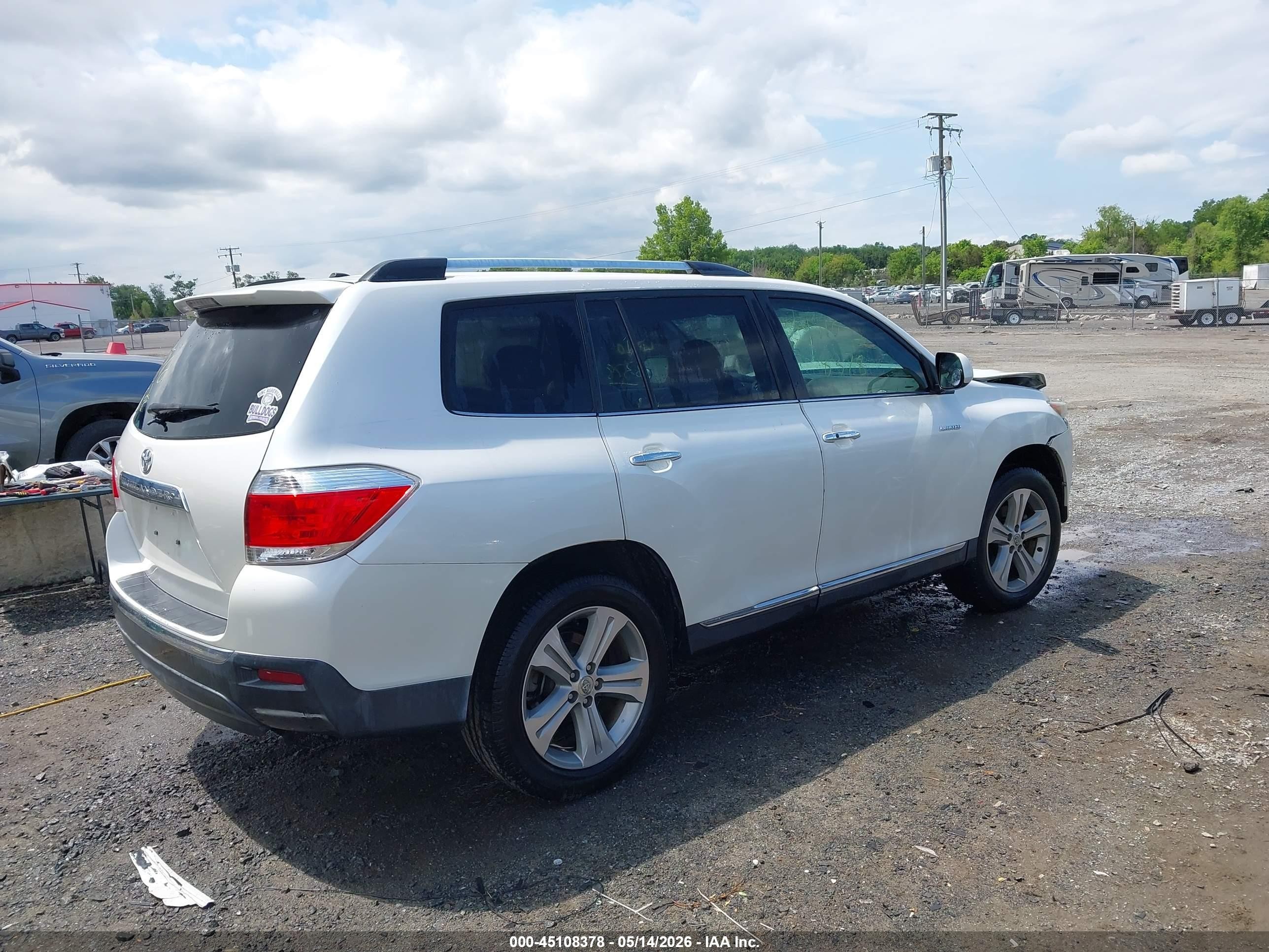 2013 Toyota Highlander Limited V6 Белый vin: 5TDYK3EH7DS101665