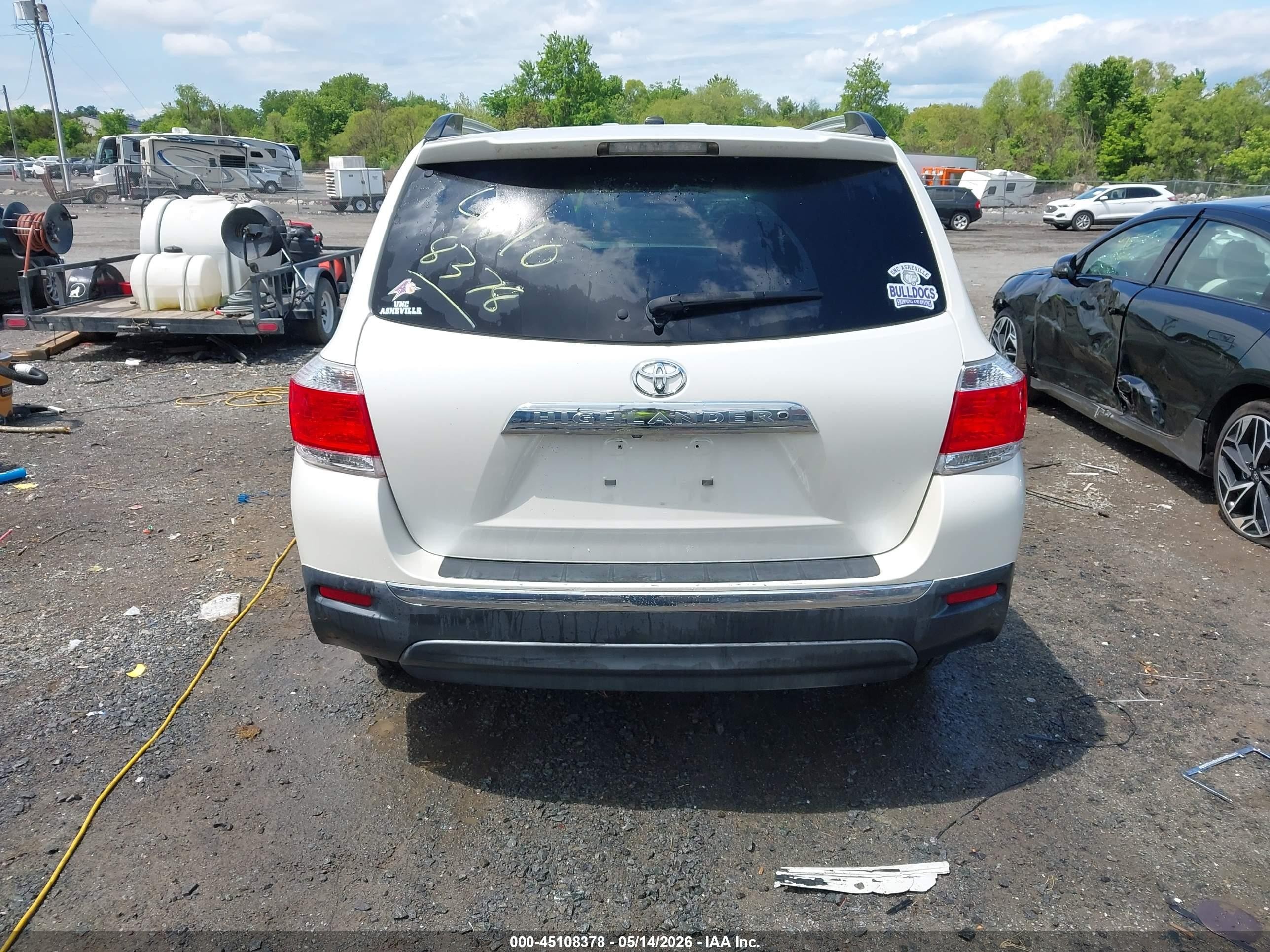 2013 Toyota Highlander Limited V6 Белый vin: 5TDYK3EH7DS101665