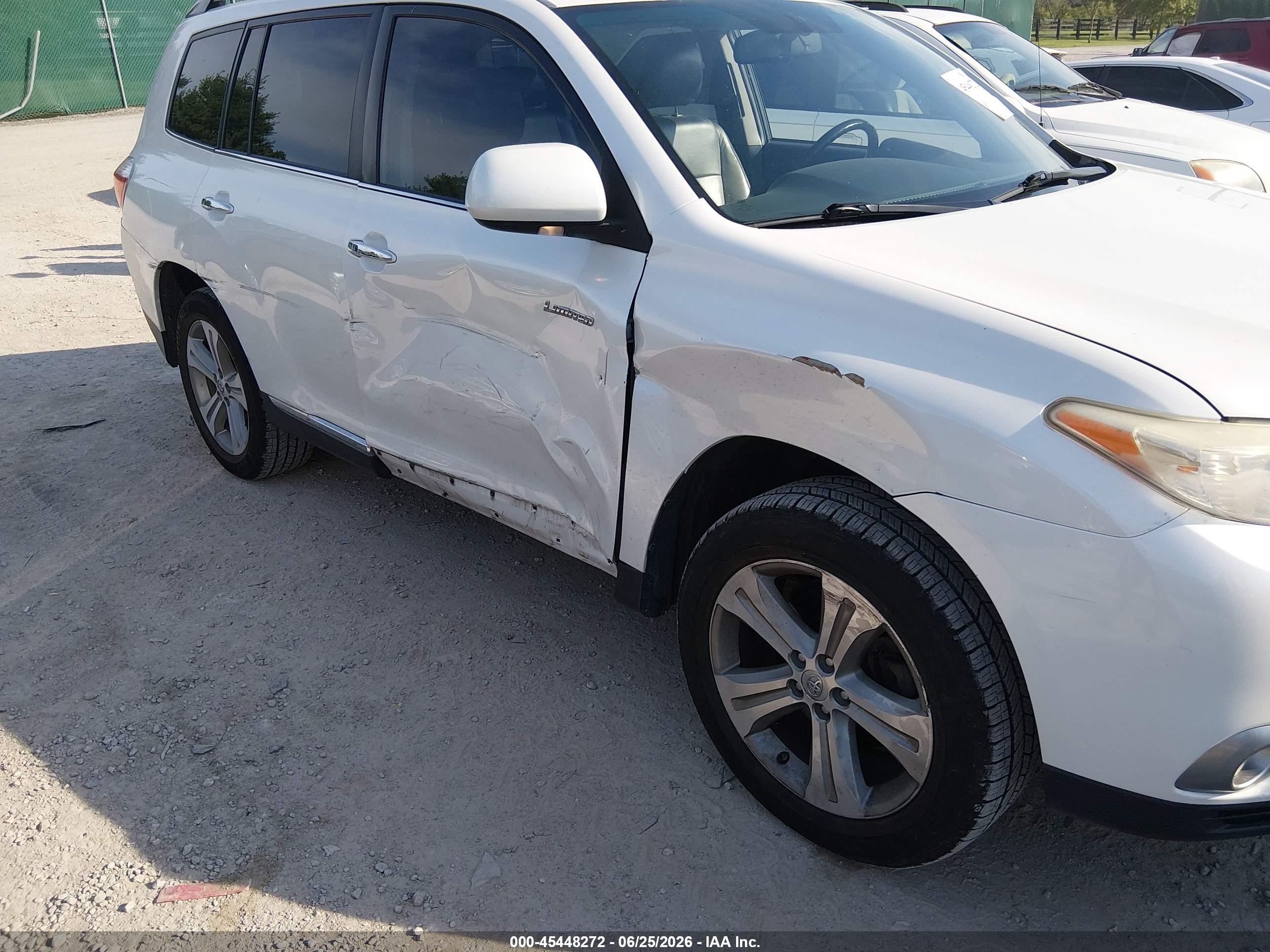 2013 Toyota Highlander Limited V6 White vin: 5TDYK3EH7DS120572