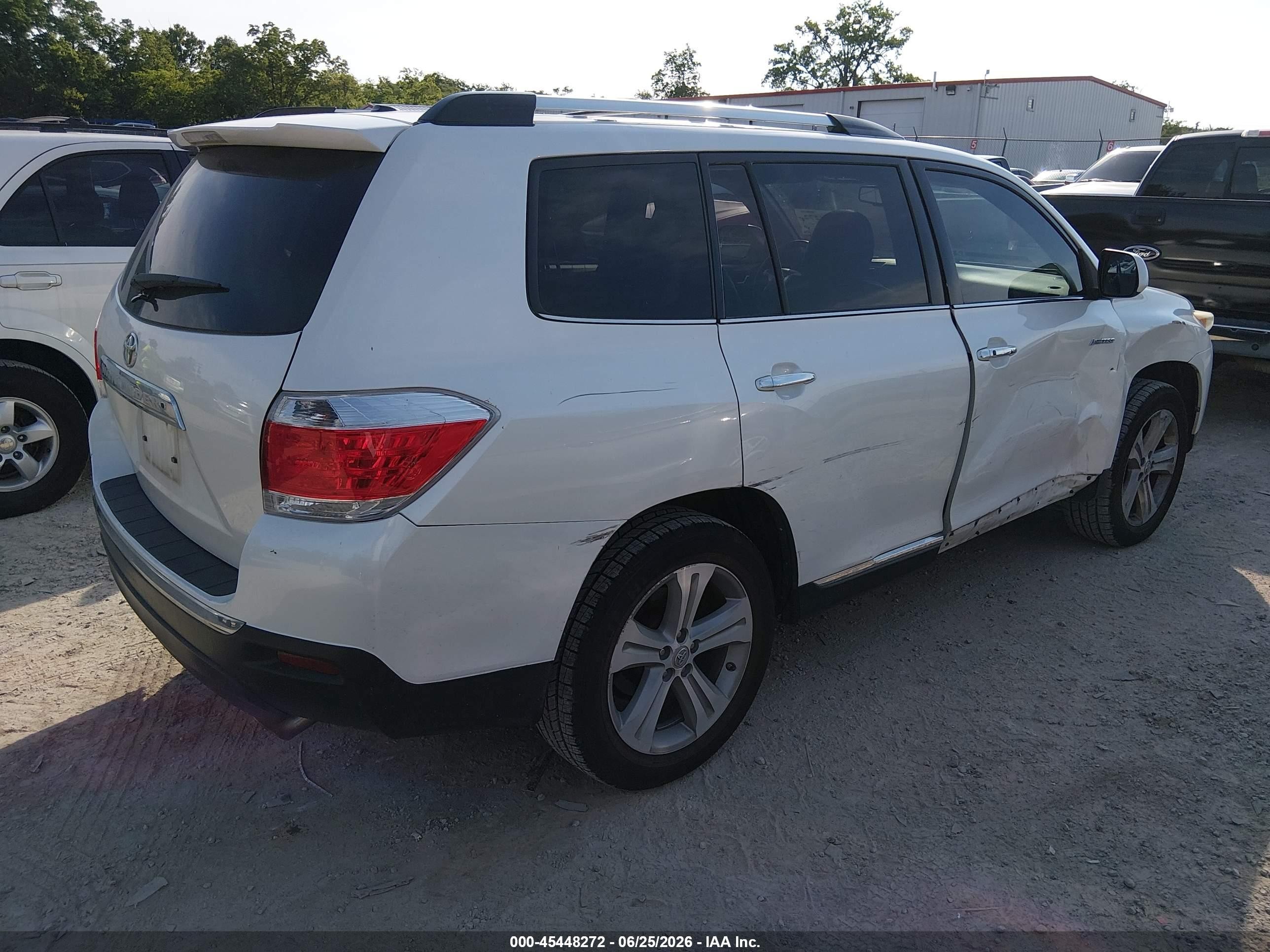 2013 Toyota Highlander Limited V6 White vin: 5TDYK3EH7DS120572