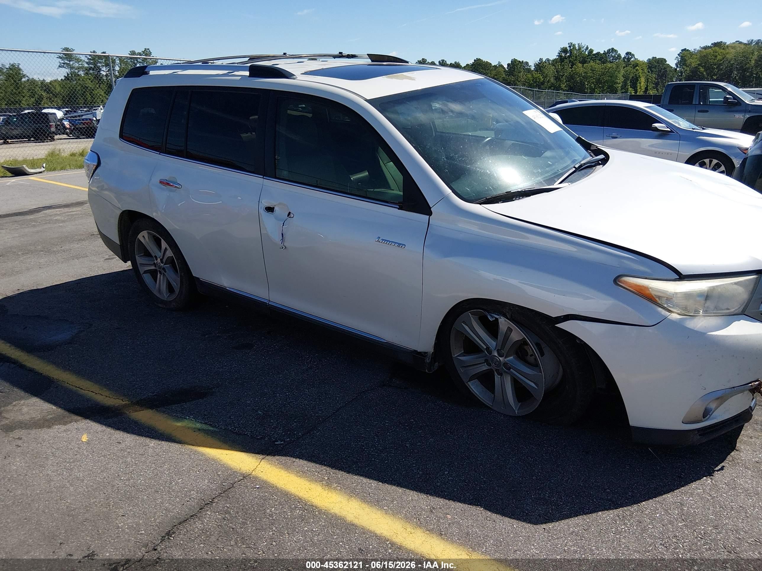 2013 Toyota Highlander Limited V6 White vin: 5TDYK3EH7DS142409