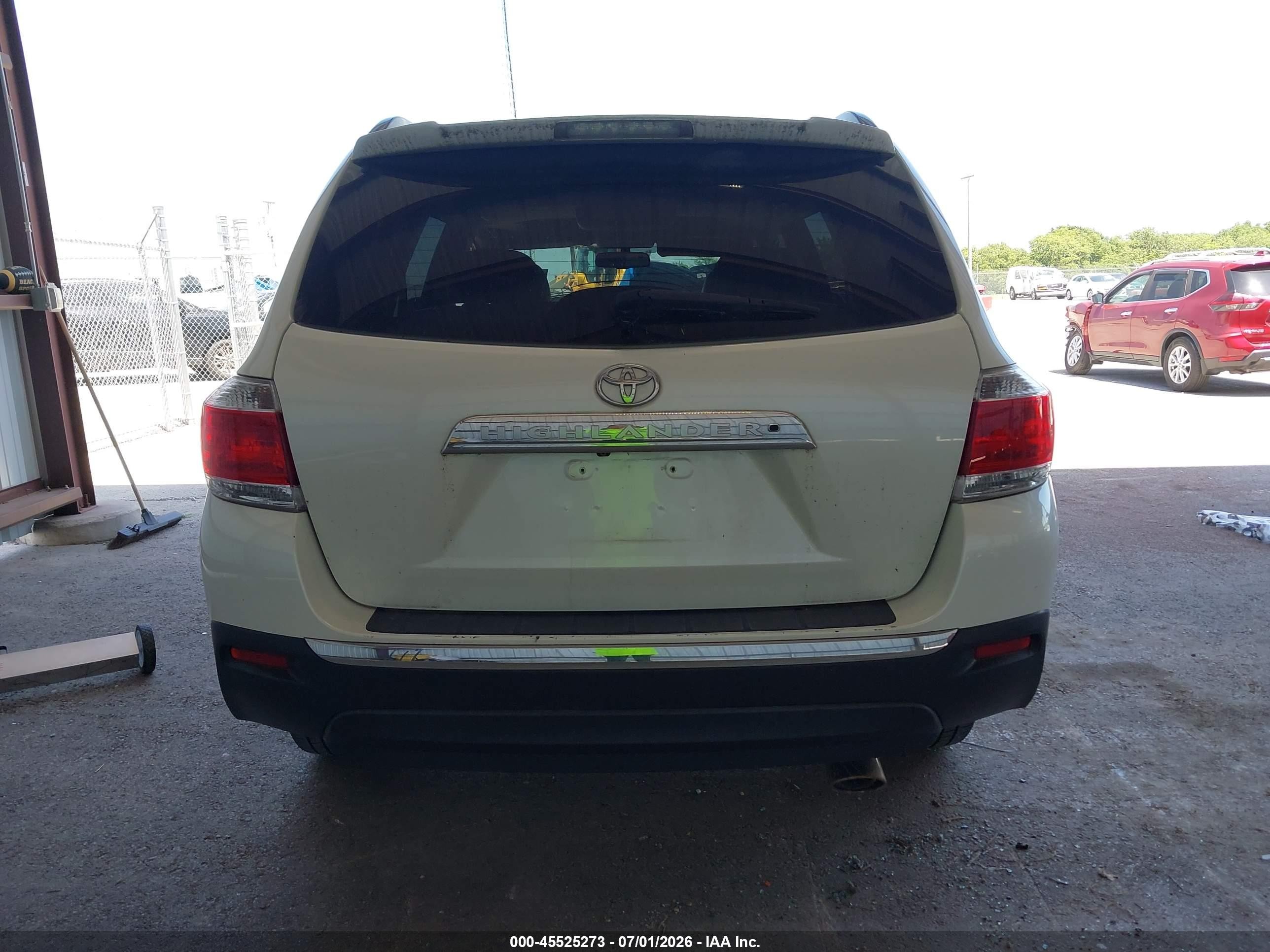2012 Toyota Highlander Limited V6 White vin: 5TDYK3EH8CS068755